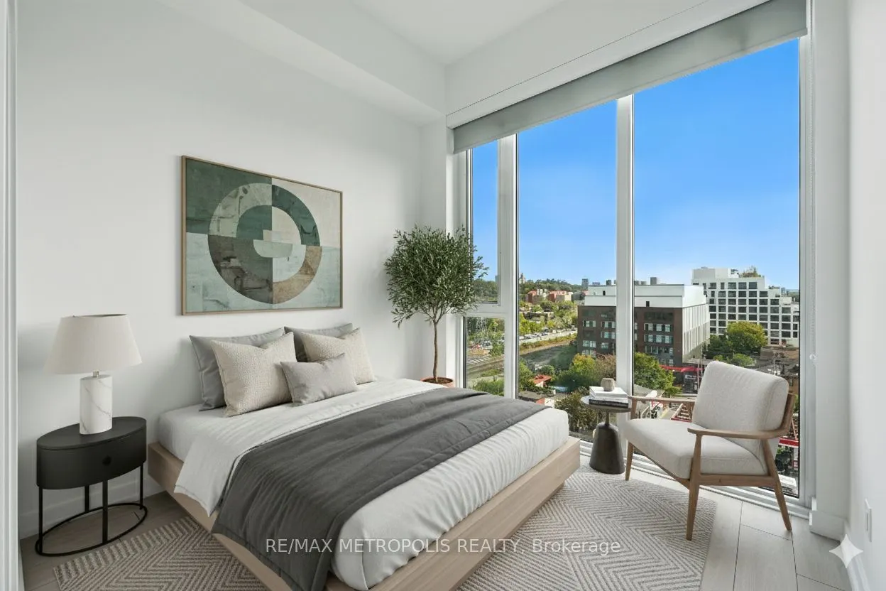 500 Dupont Street, #815