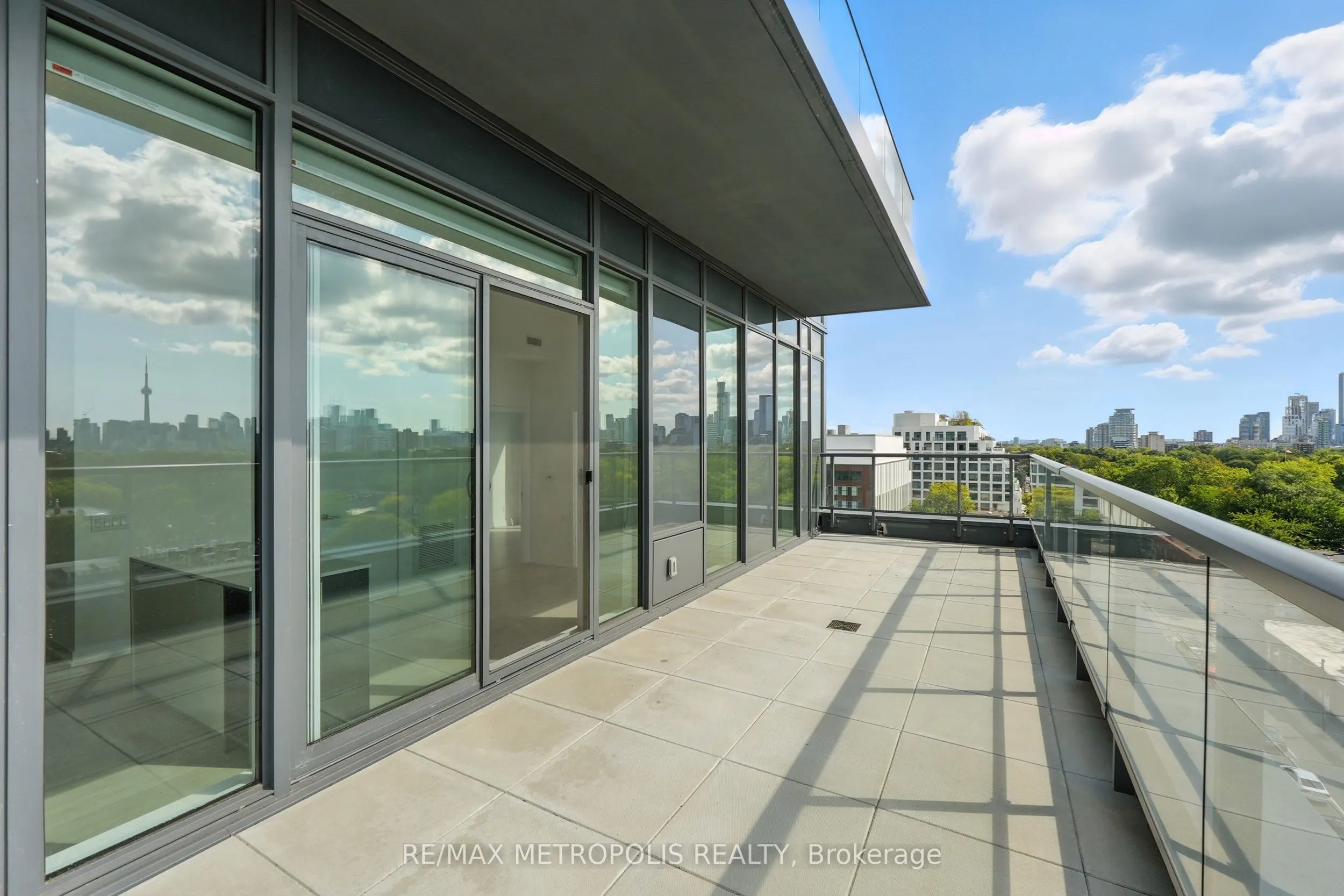 500 Dupont Street, #815