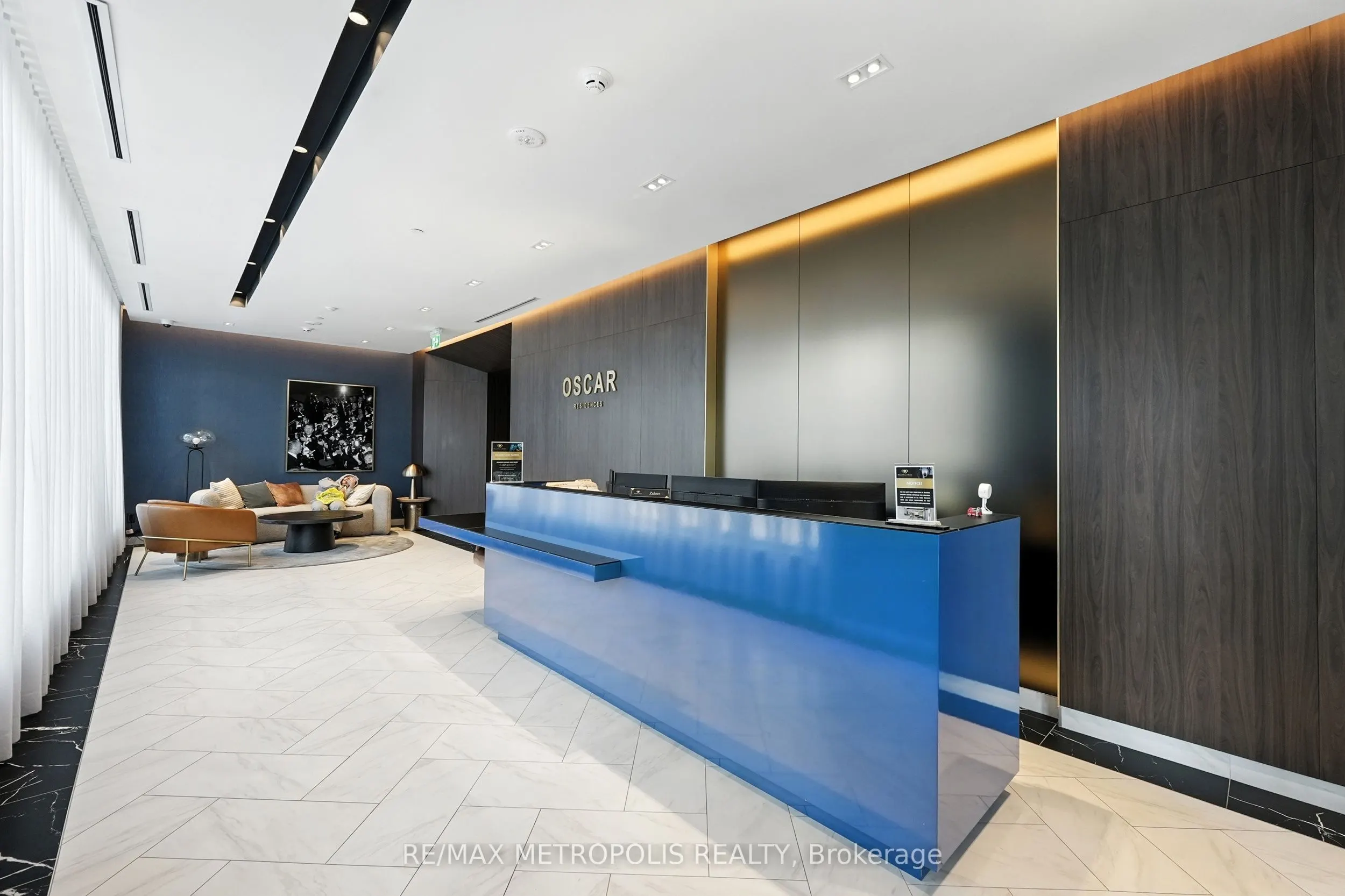500 Dupont Street, #815