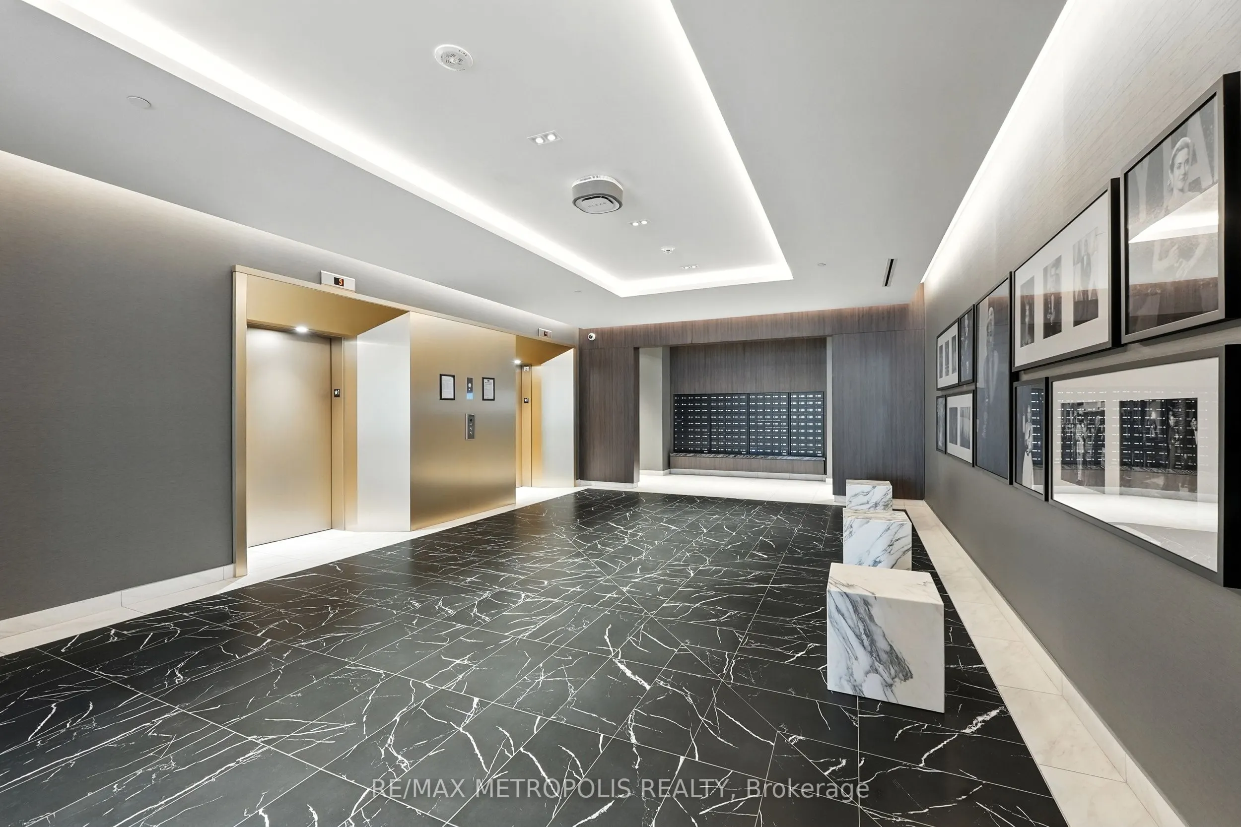 500 Dupont Street, #815