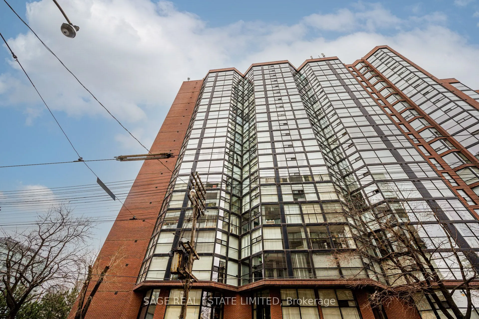 705 King Street W, #204