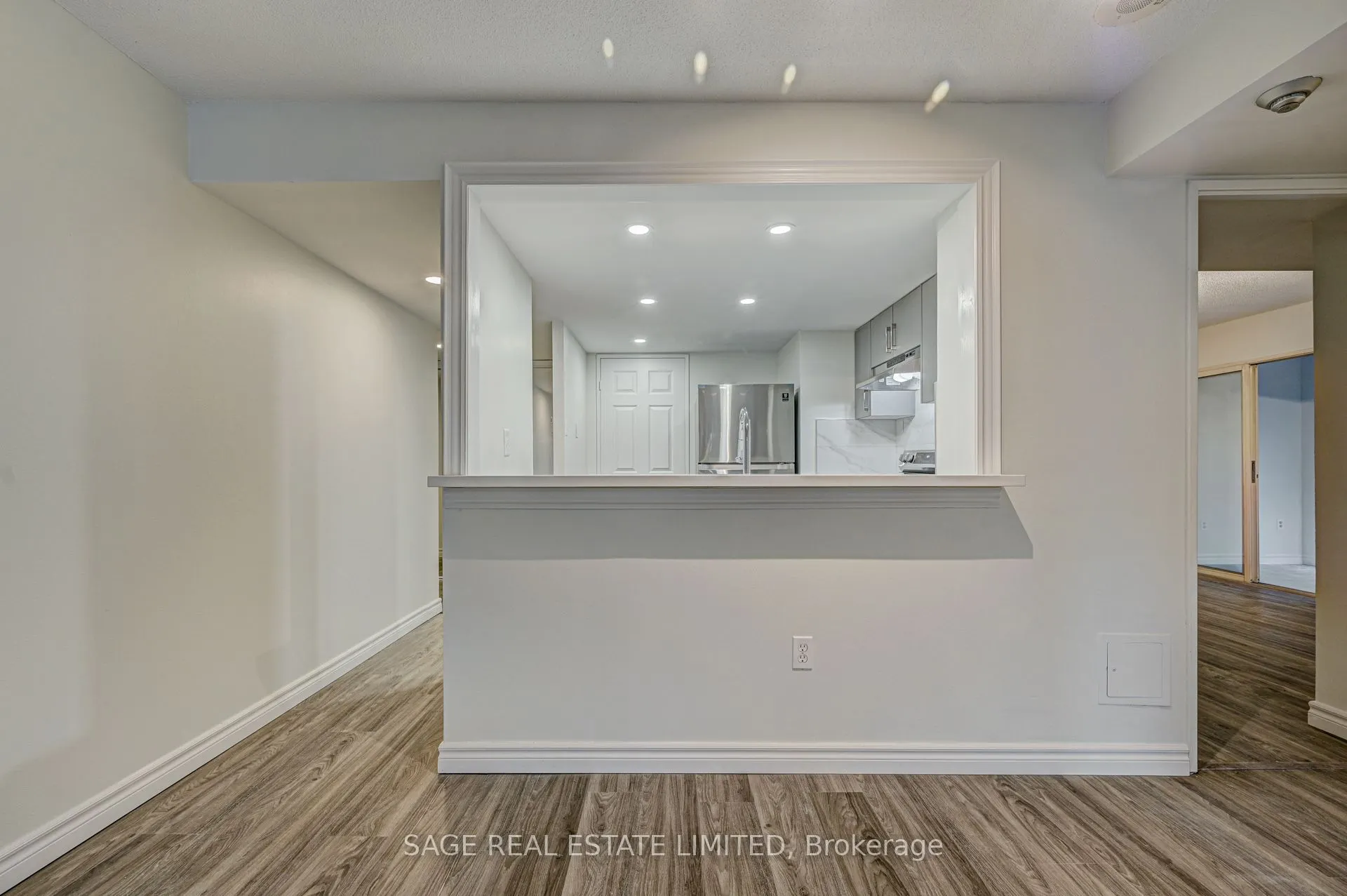 705 King Street W, #204