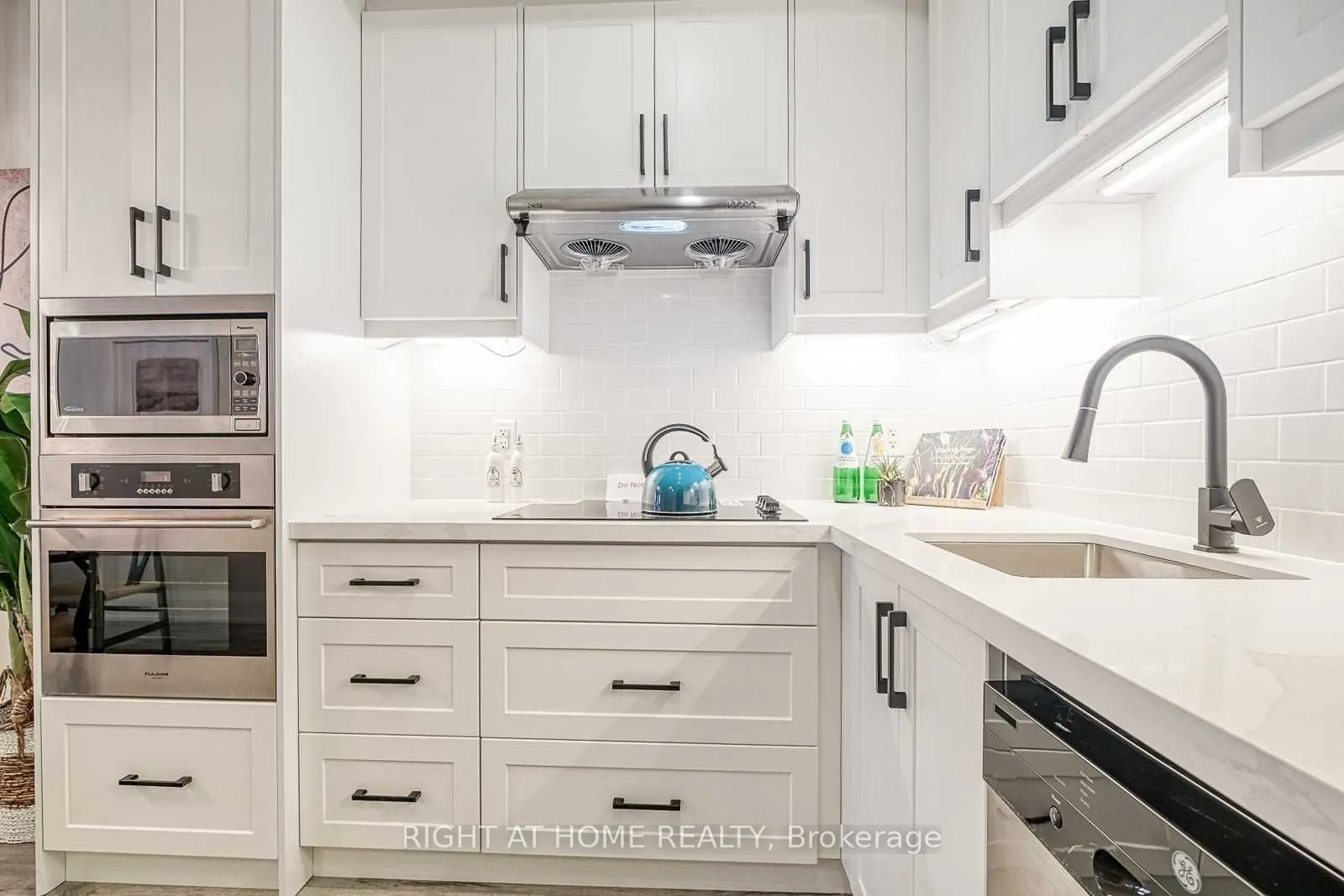 120 Harrison Garden Boulevard, #1507