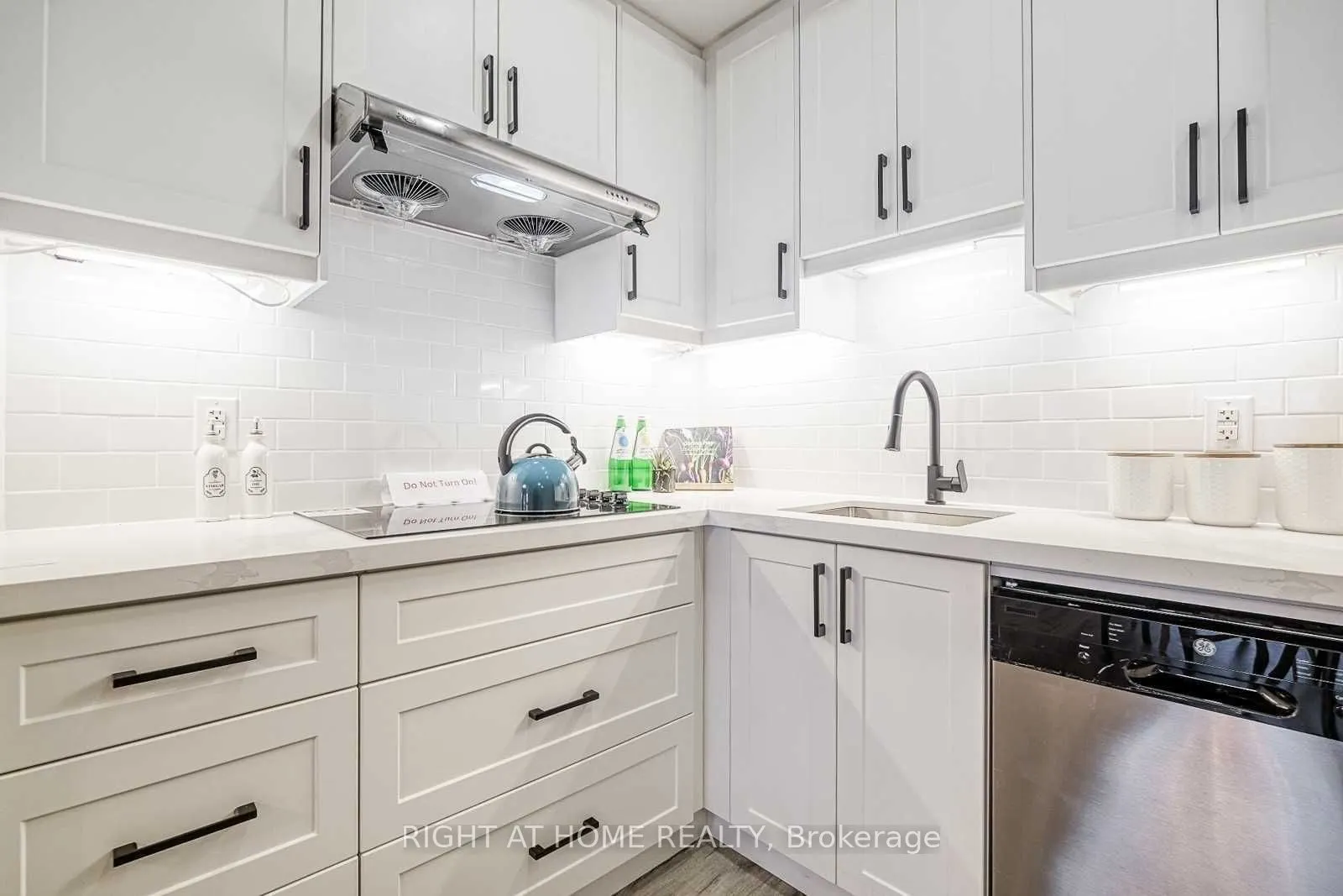 120 Harrison Garden Boulevard, #1507