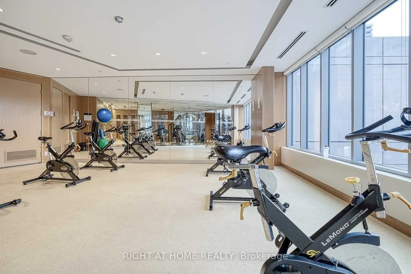 120 Harrison Garden Boulevard, #1507