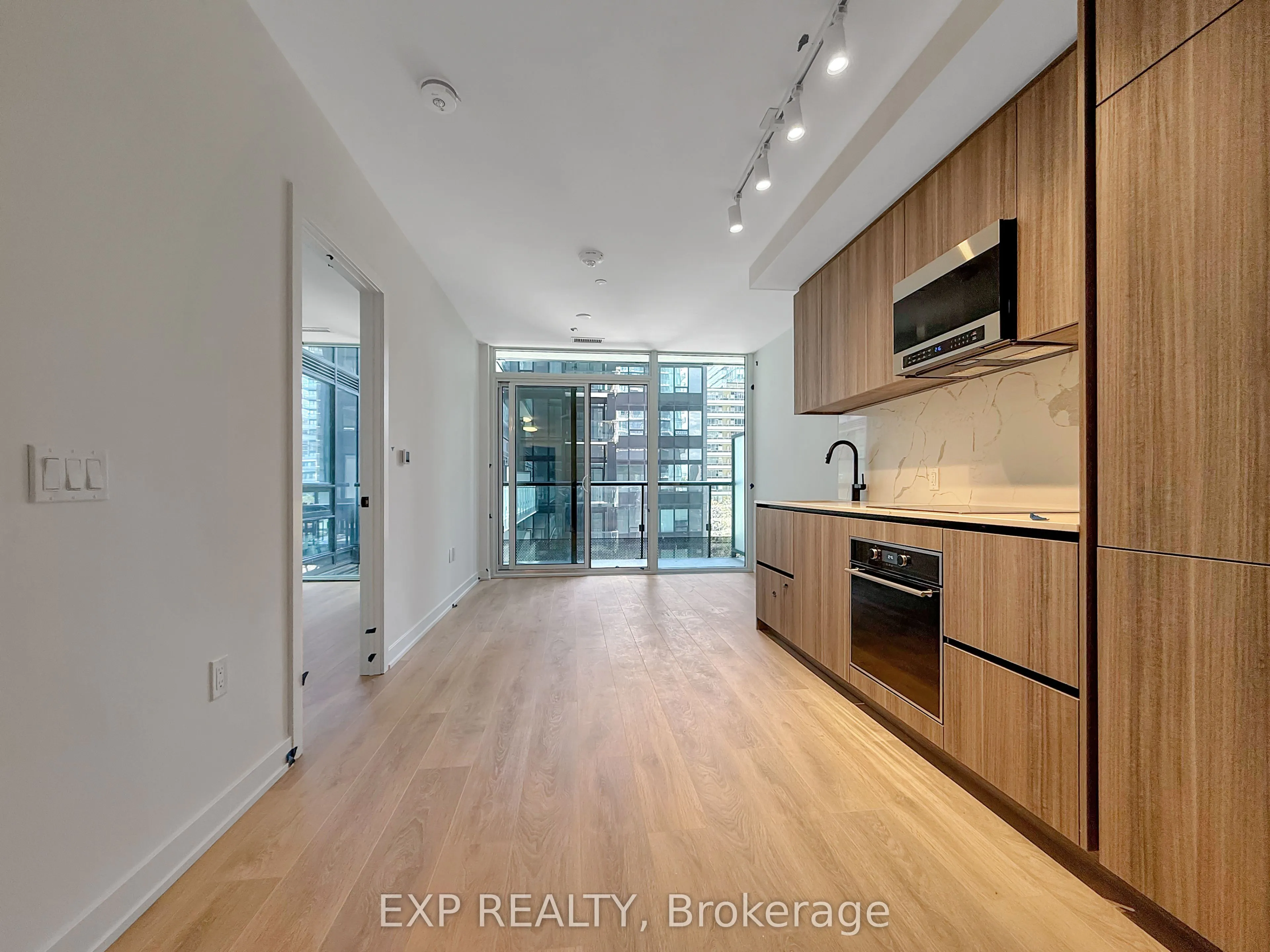 117 Broadway Avenue, #601