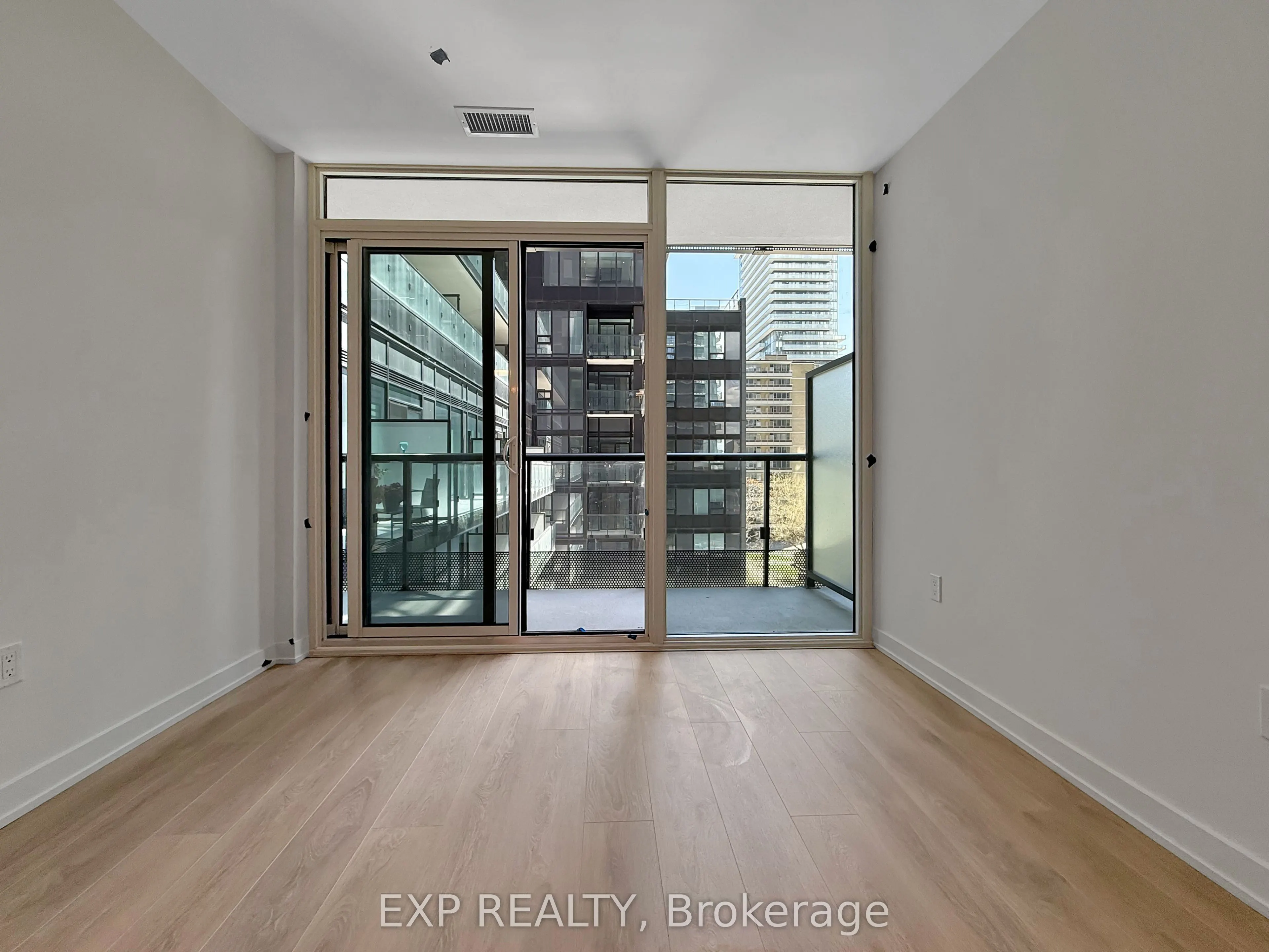 117 Broadway Avenue, #601