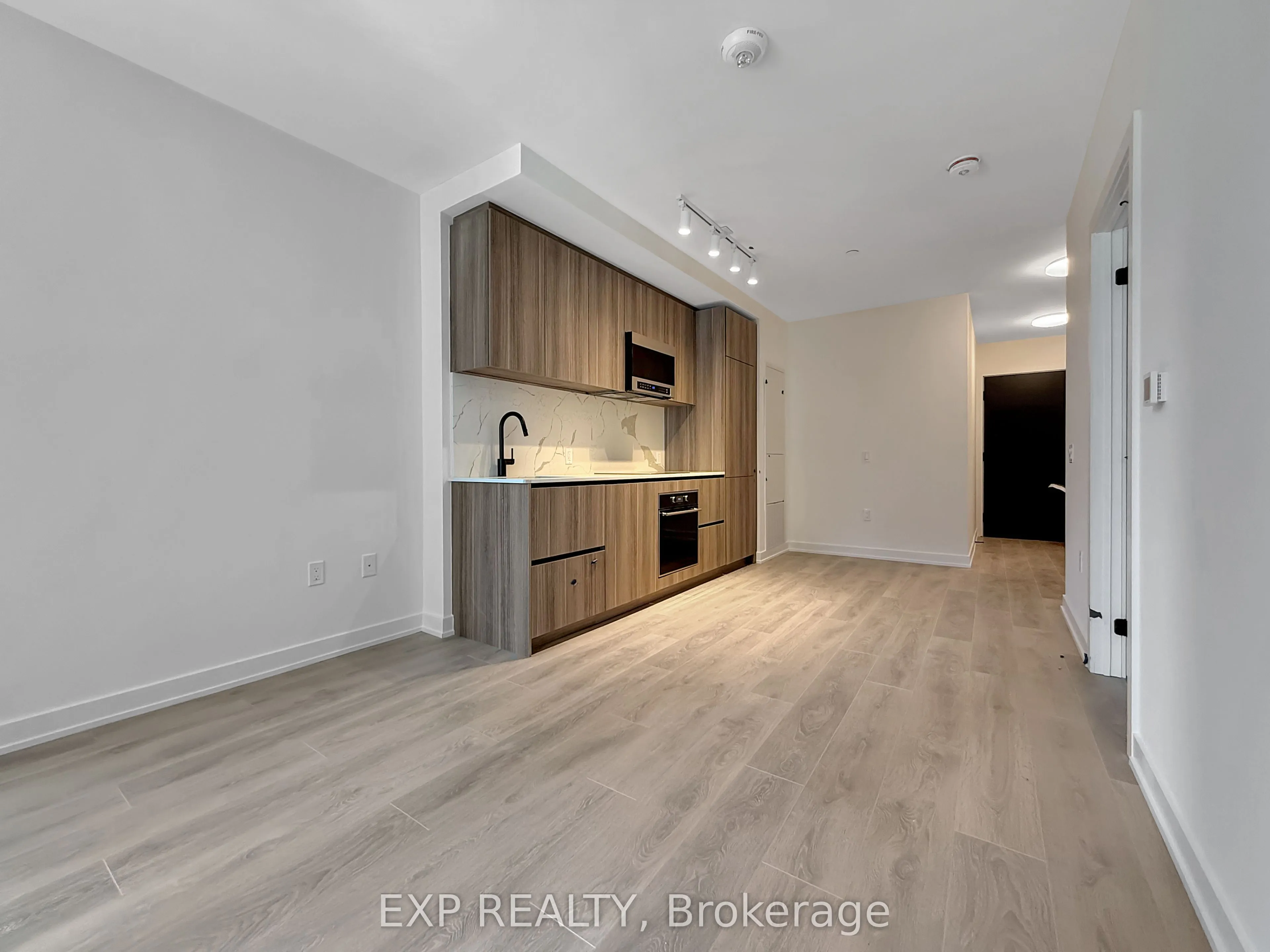 117 Broadway Avenue, #601