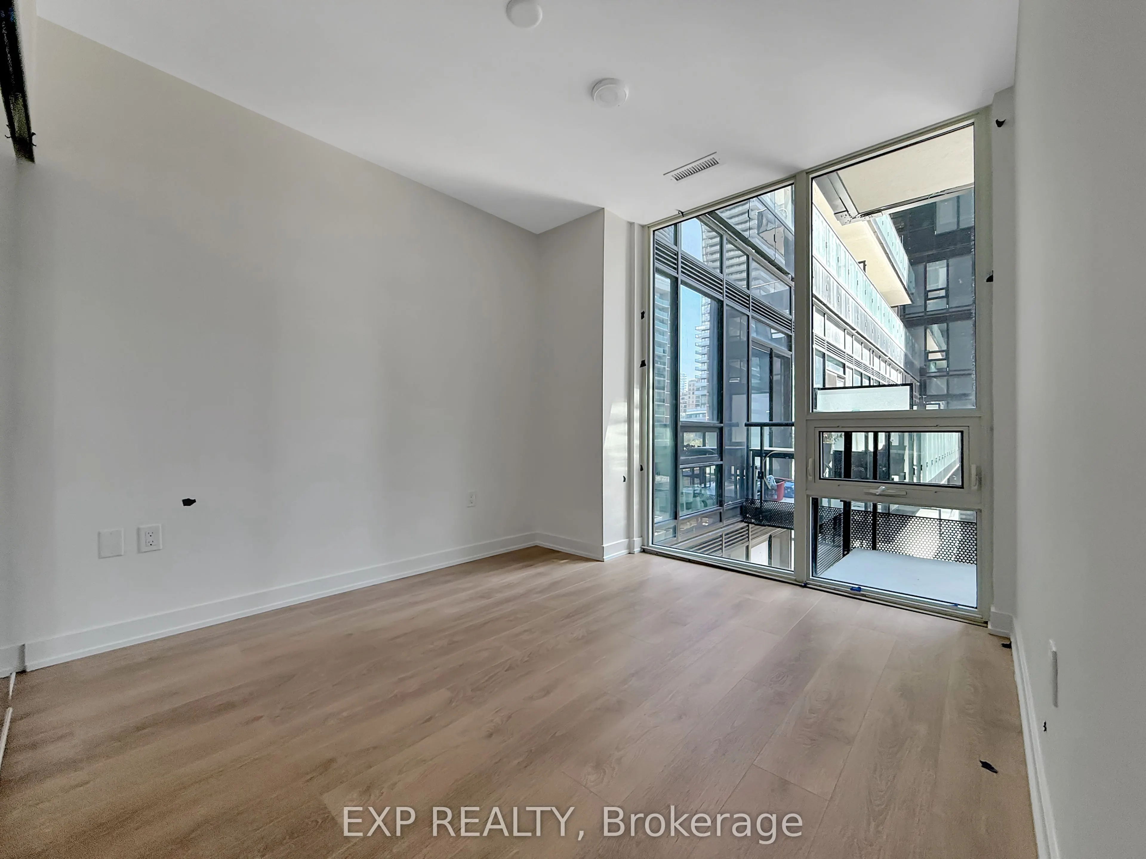 117 Broadway Avenue, #601
