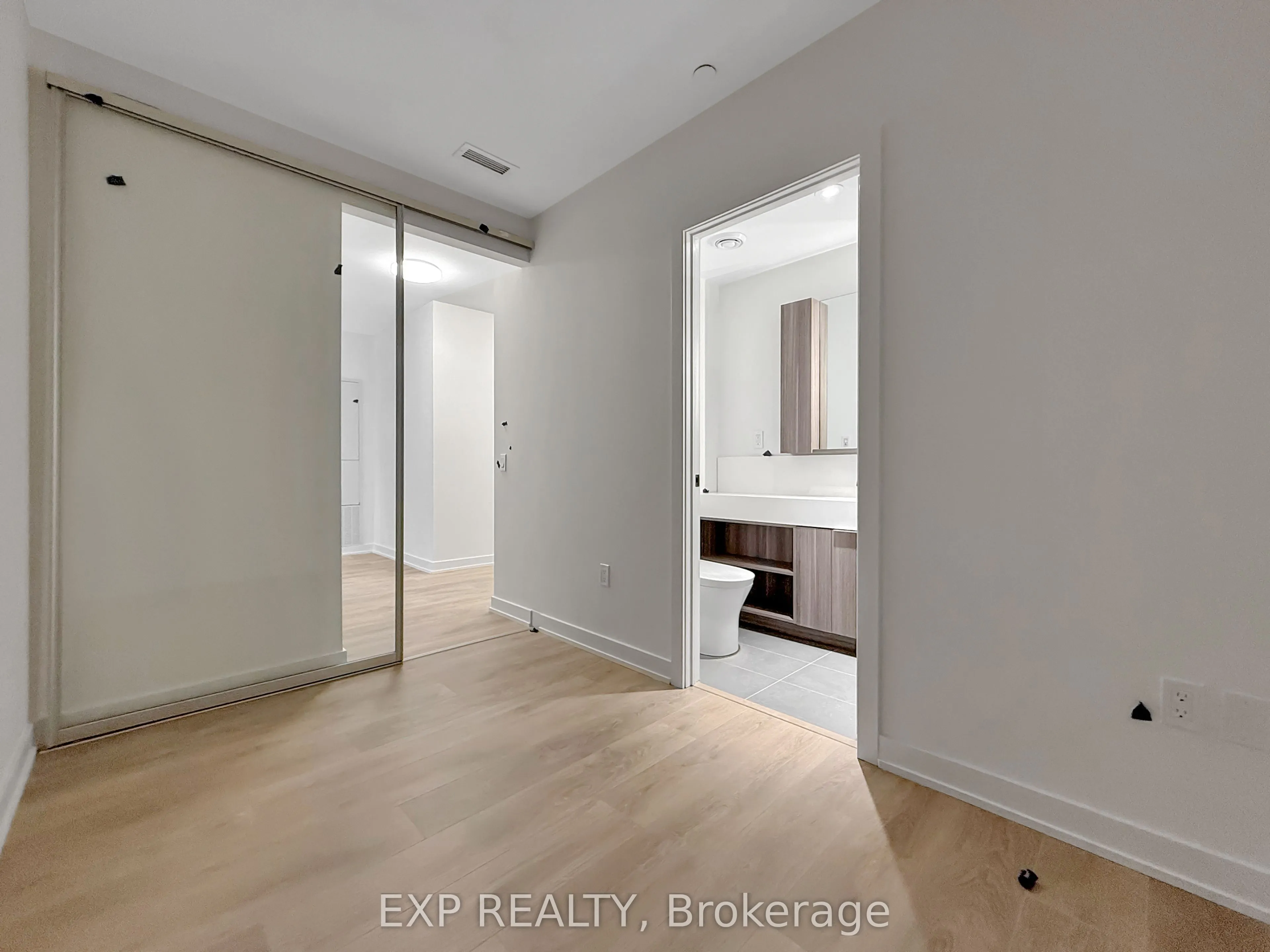 117 Broadway Avenue, #601