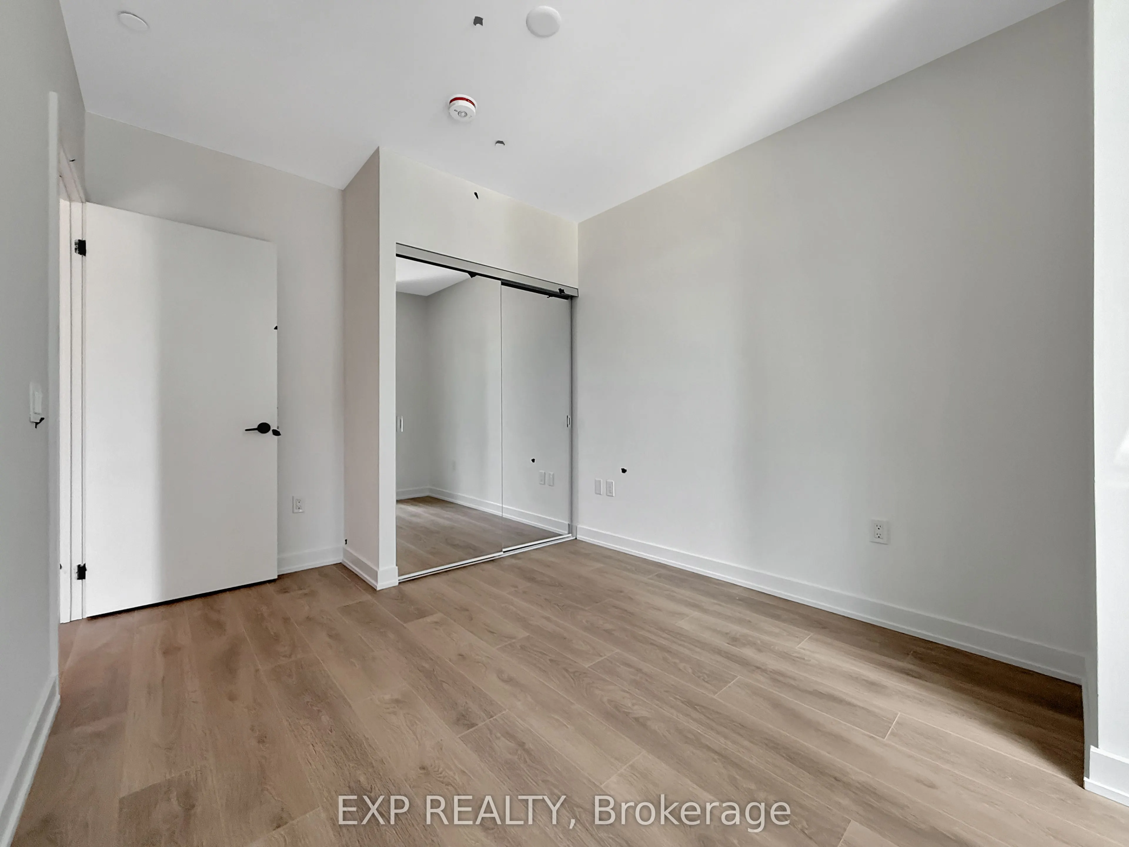 117 Broadway Avenue, #601