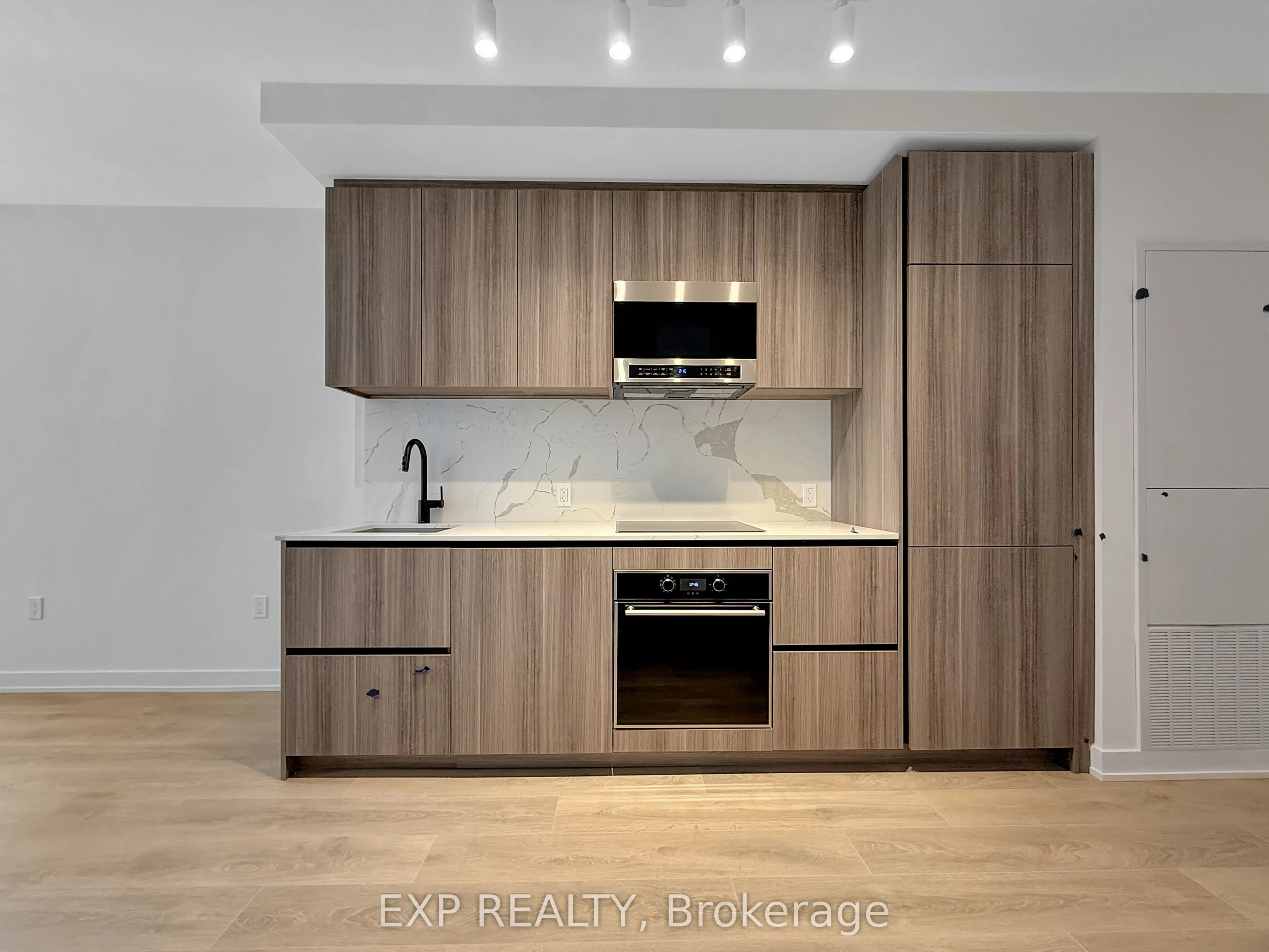 117 Broadway Avenue, #601