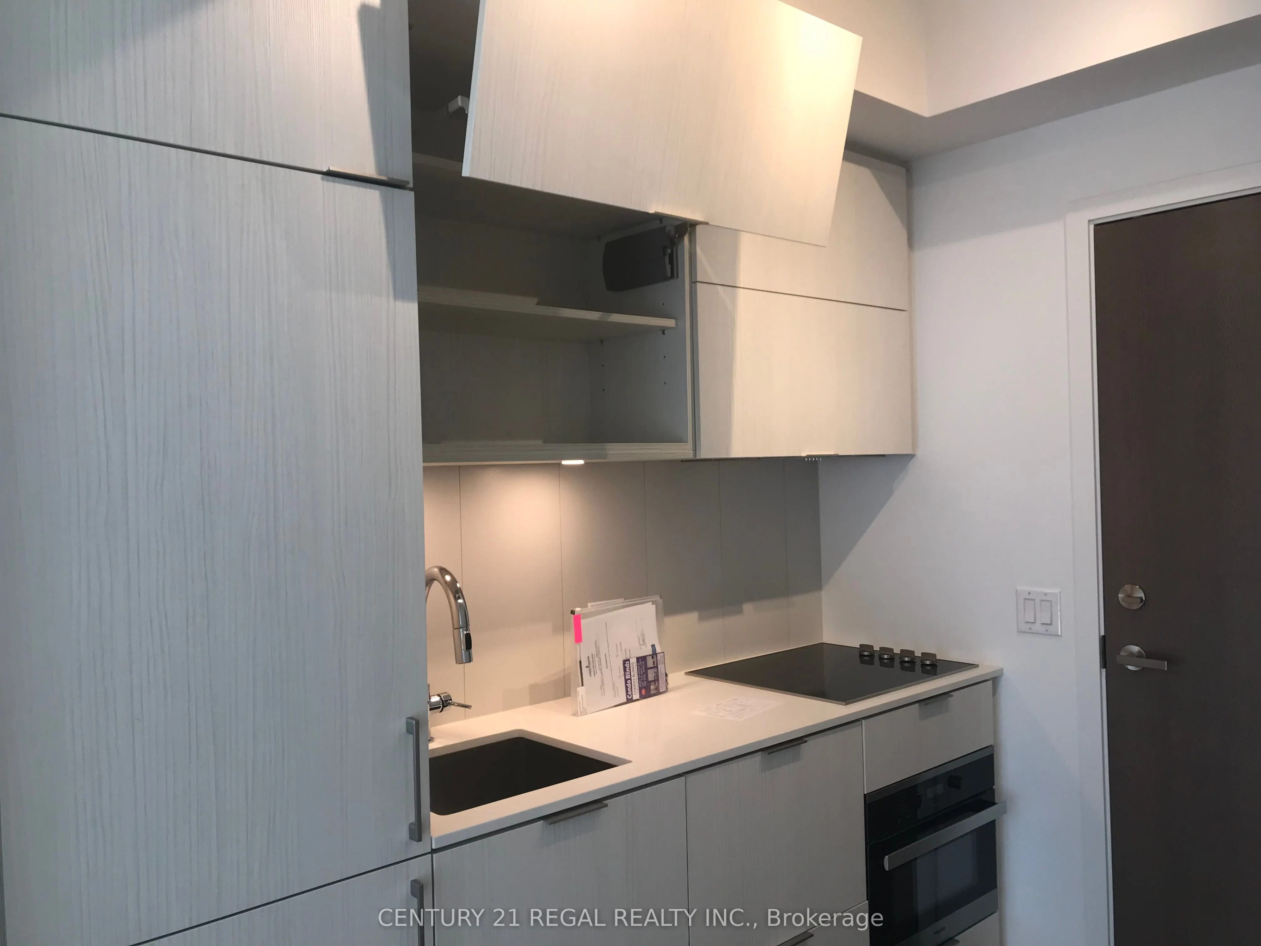 20 Richardson Street, #908