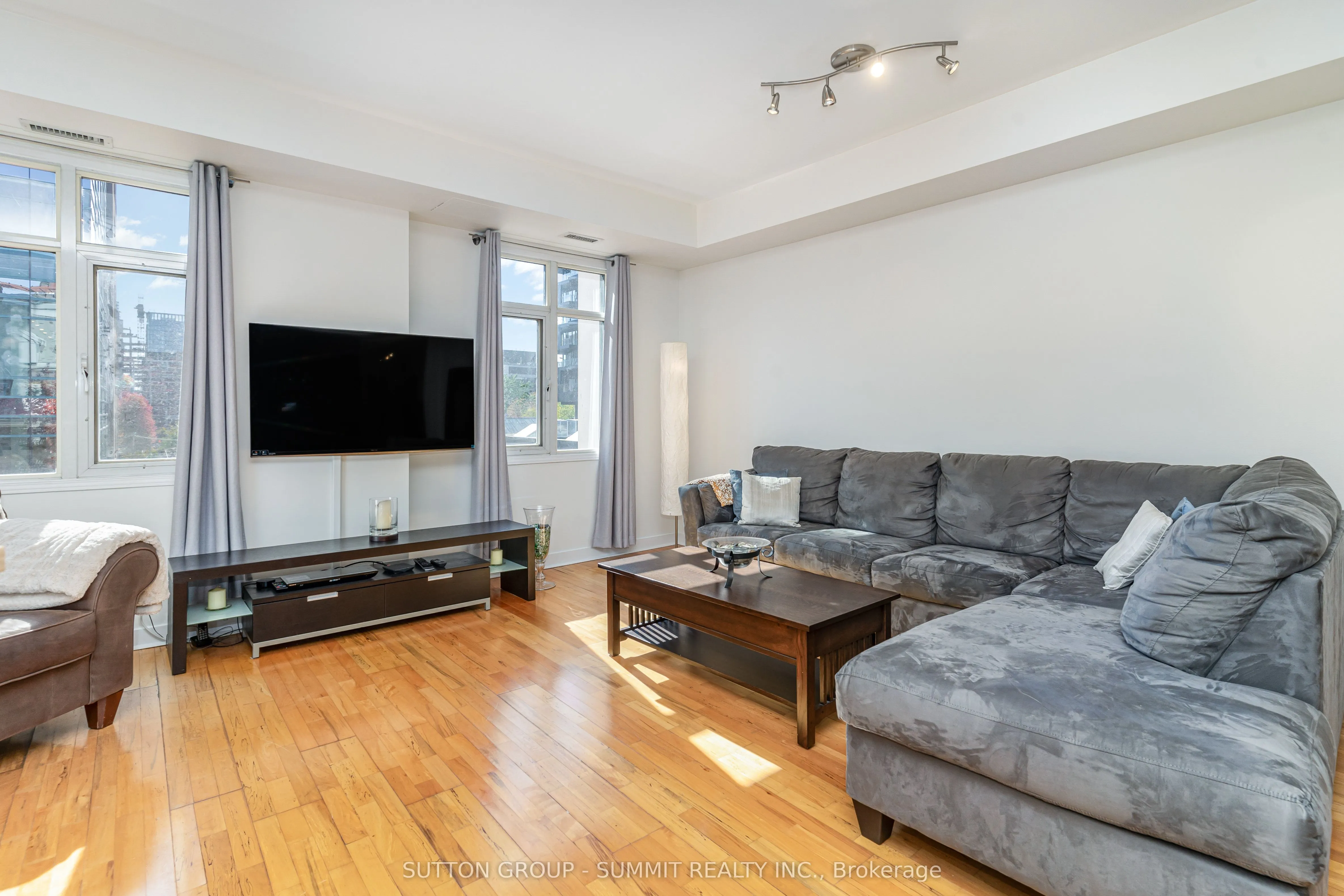 500 Richmond Street W, #PH36