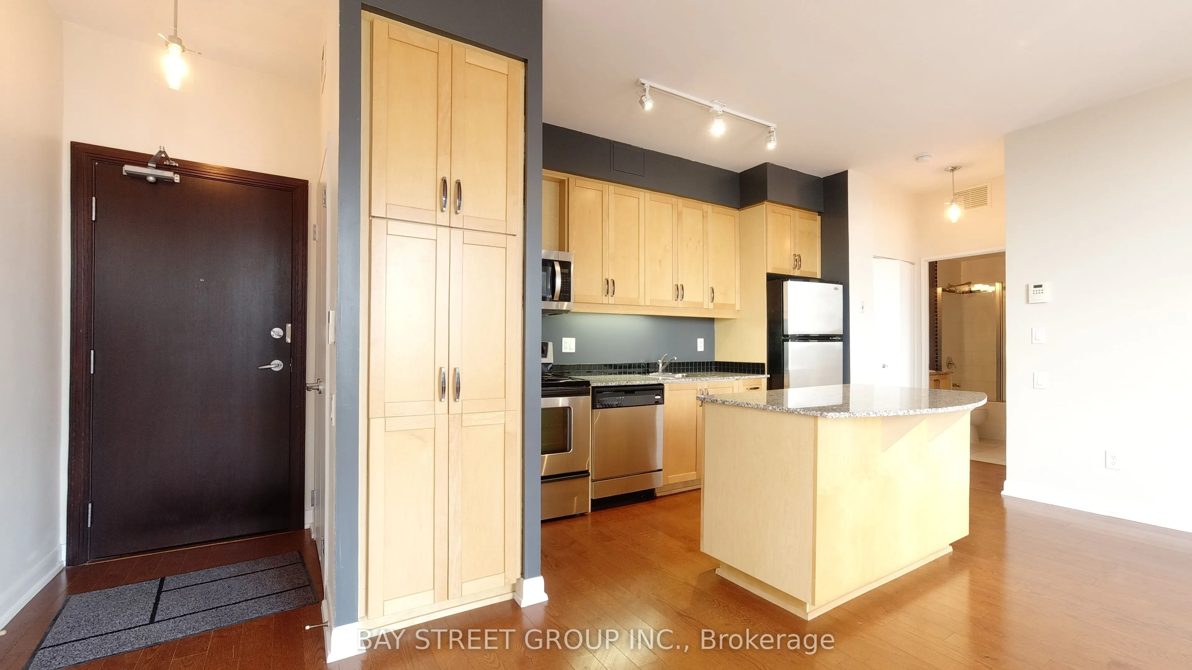 33 Sheppard Avenue E, #3306
