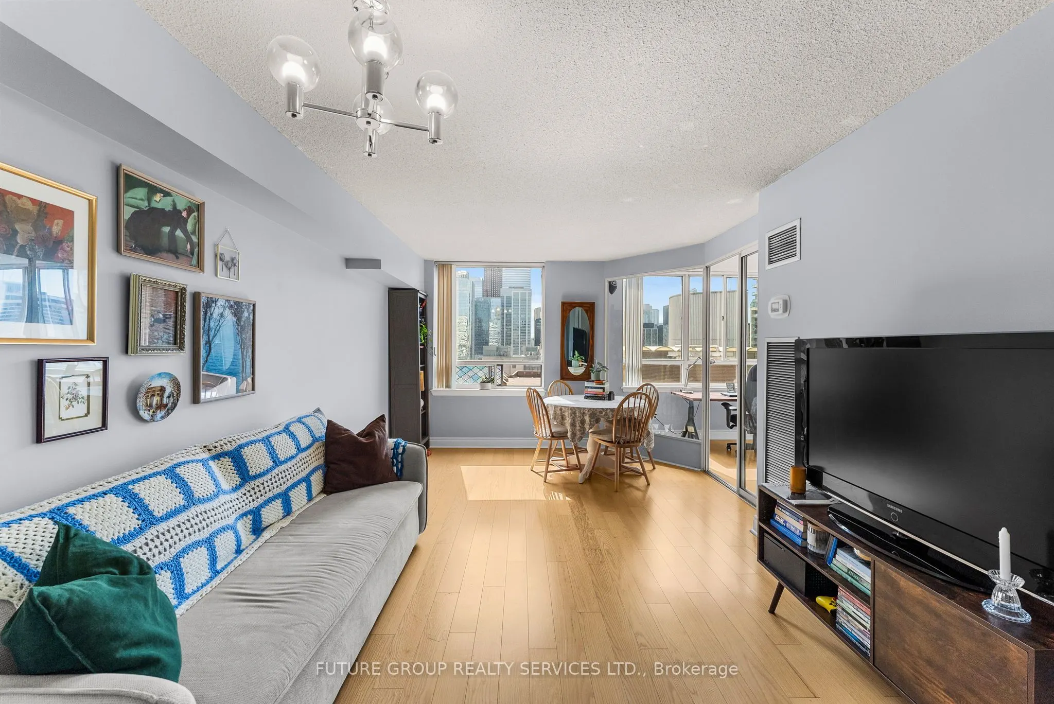 633 Bay Street, #2209