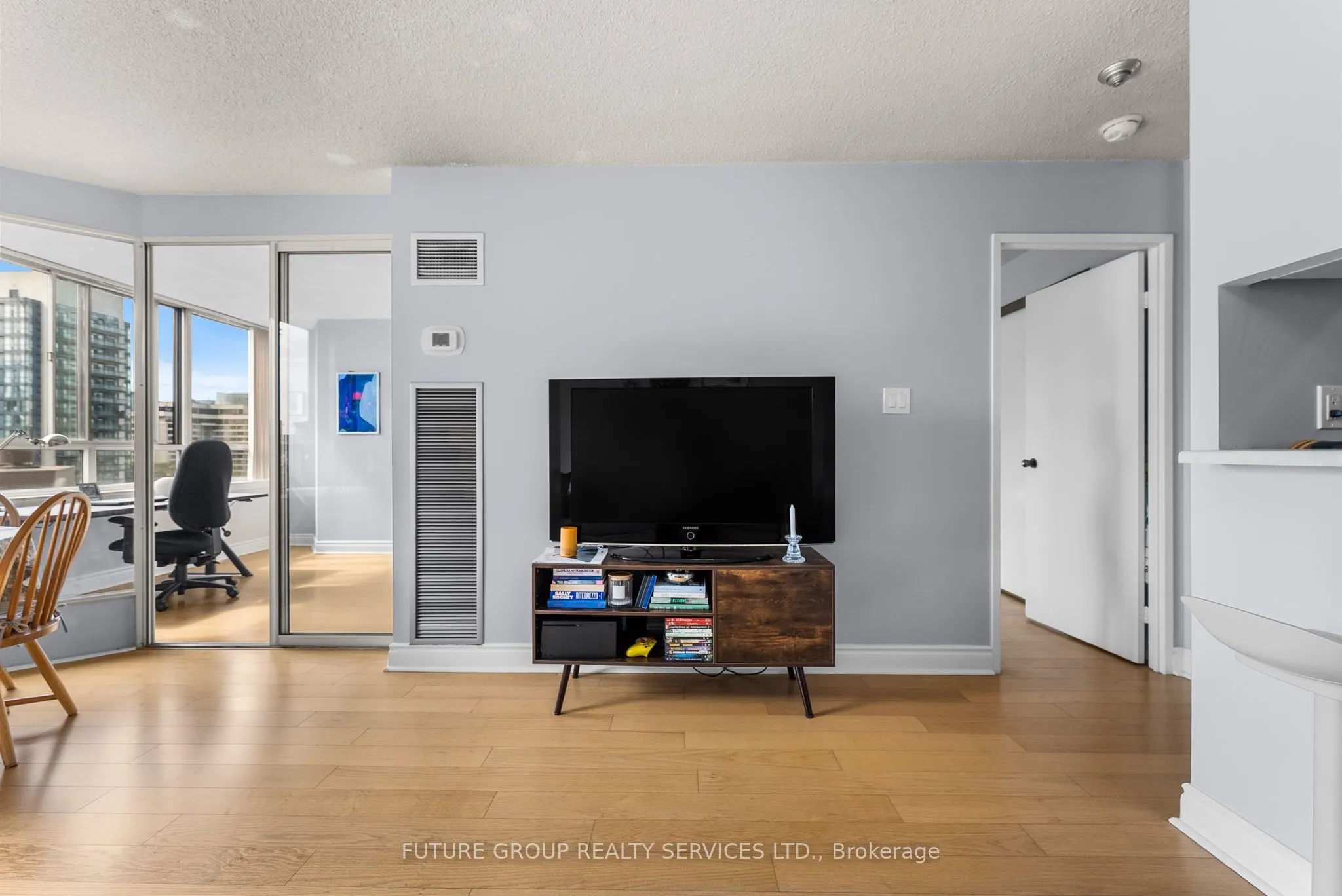 633 Bay Street, #2209