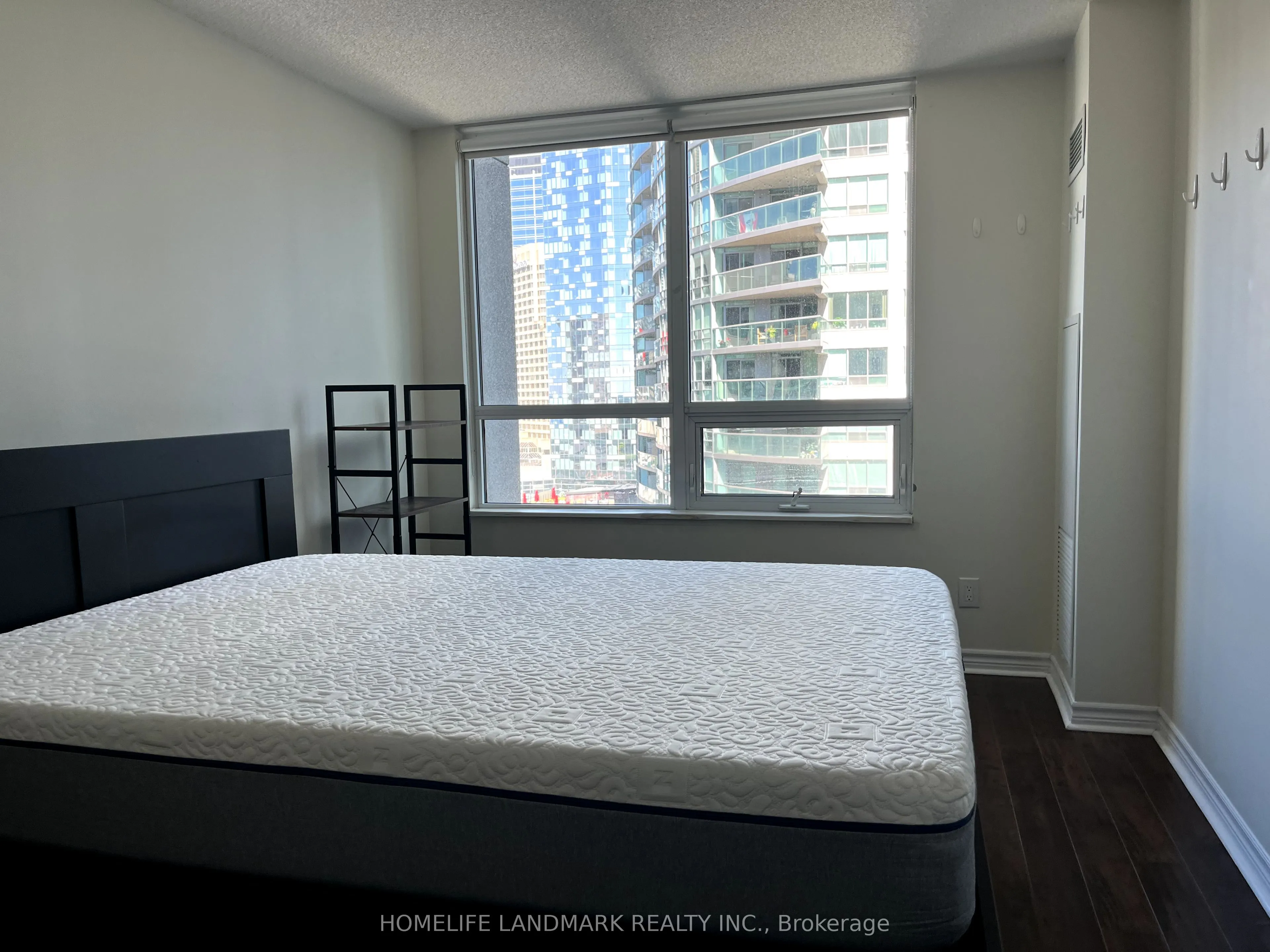 19 Grand Trunk Crescent, #1706