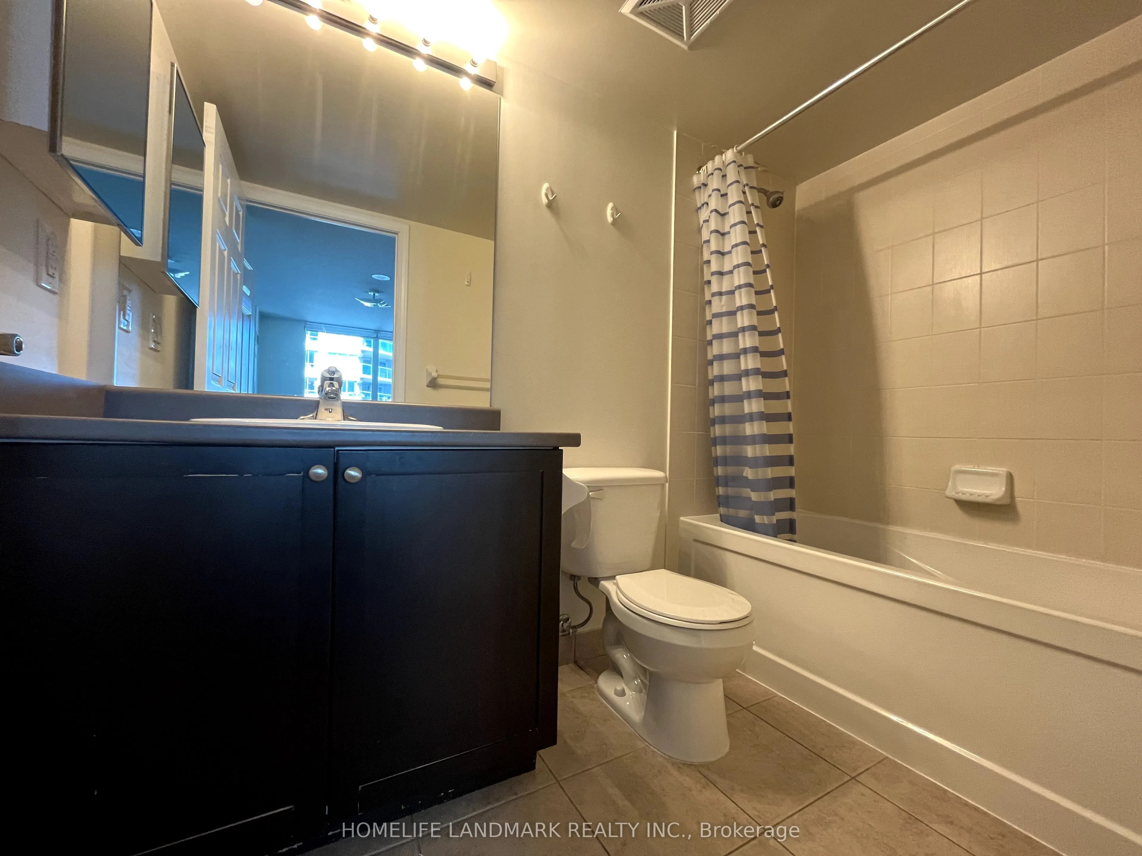 19 Grand Trunk Crescent, #1706