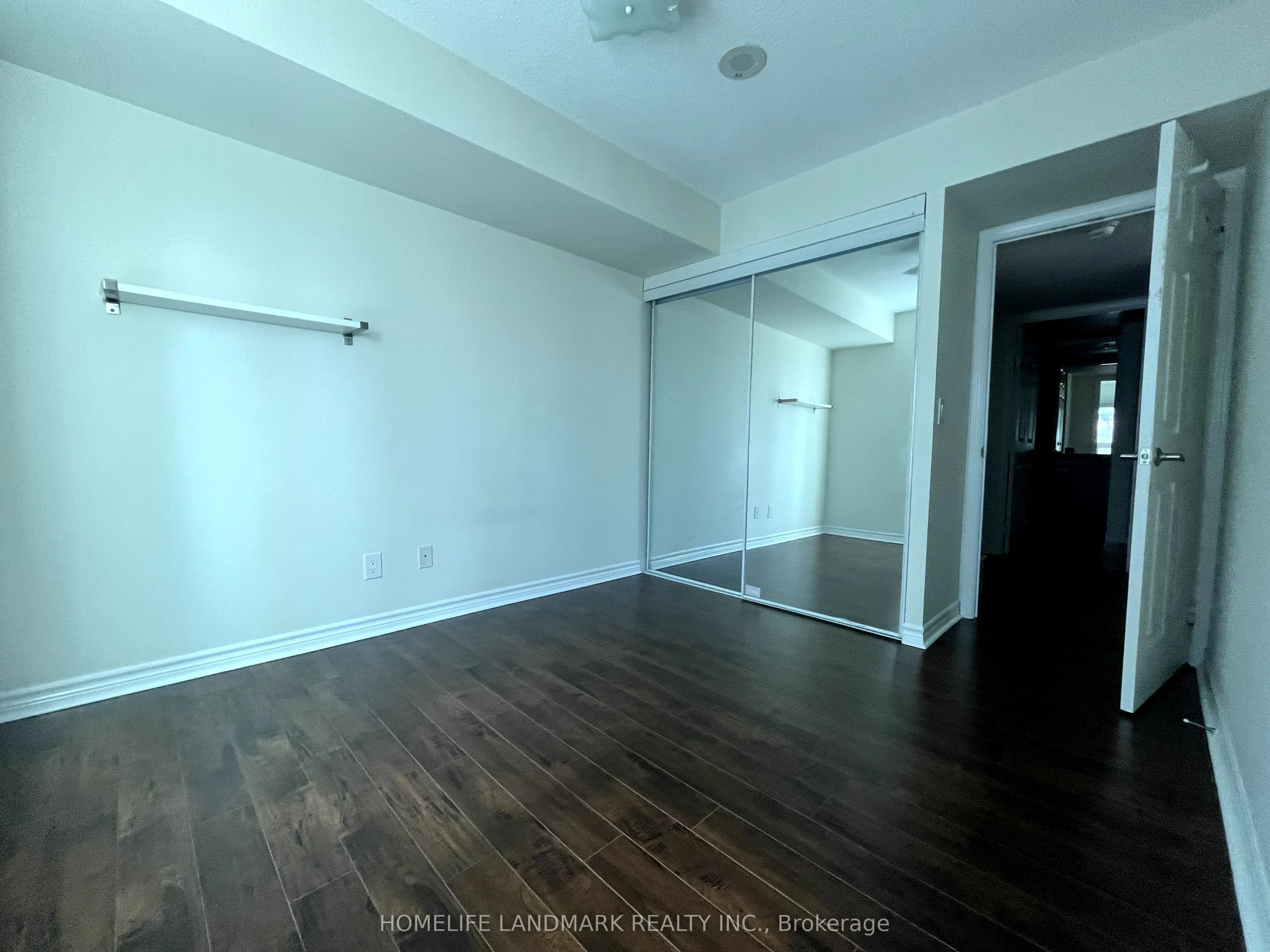 19 Grand Trunk Crescent, #1706