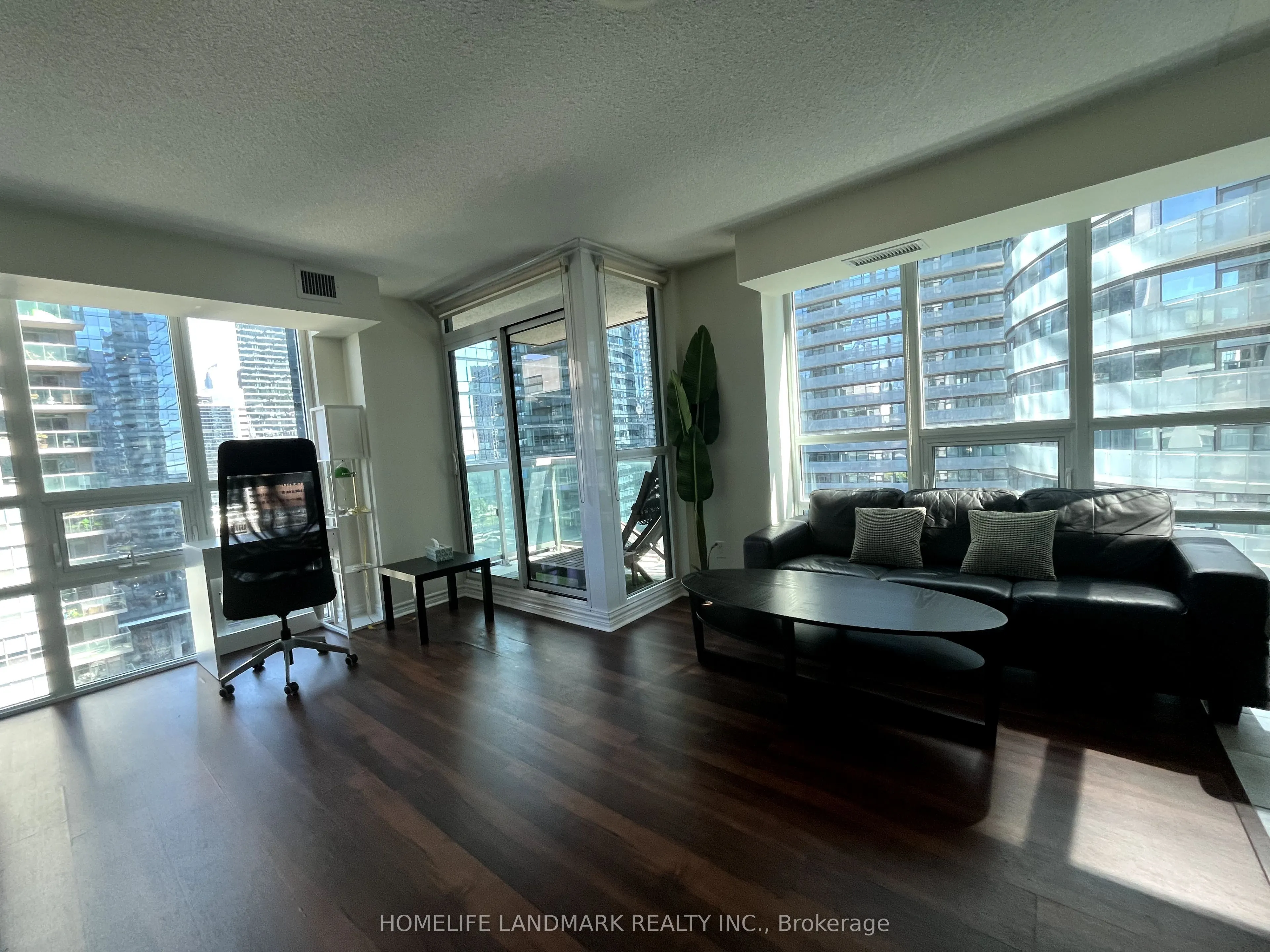 19 Grand Trunk Crescent, #1706