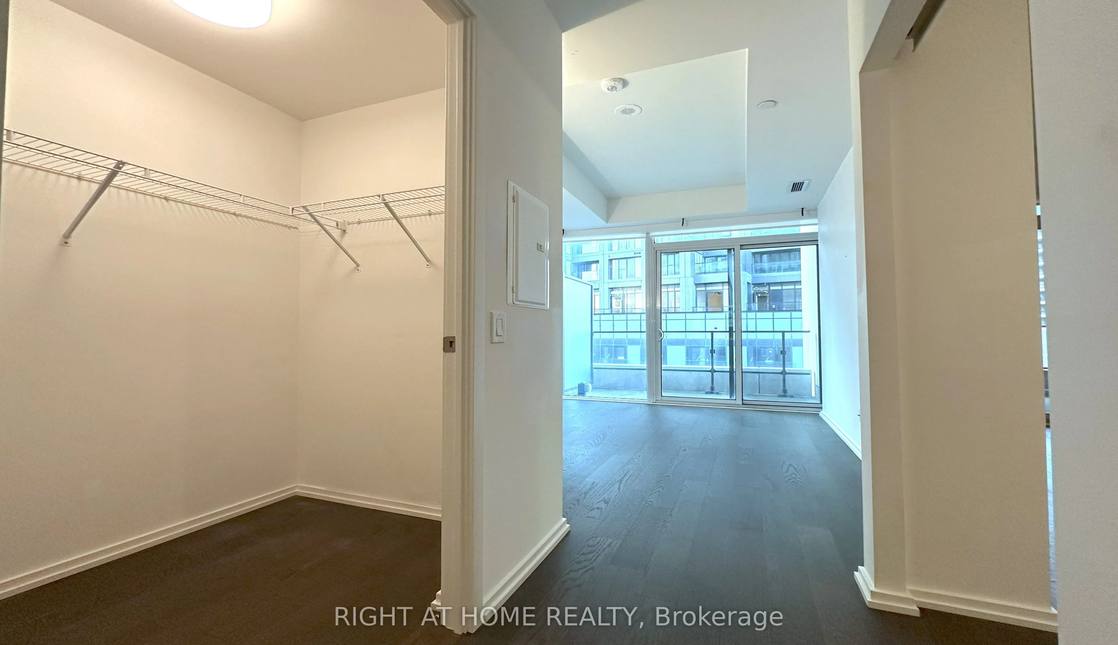 5 Soudan Avenue, #1008