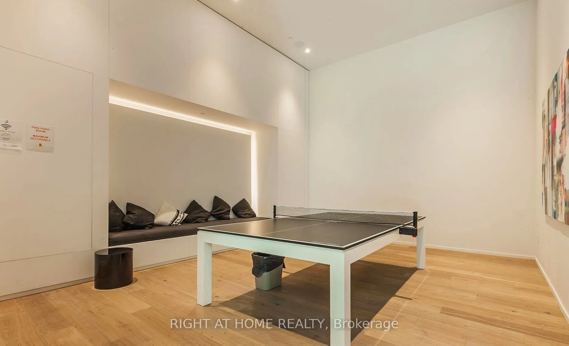 5 Soudan Avenue, #1008