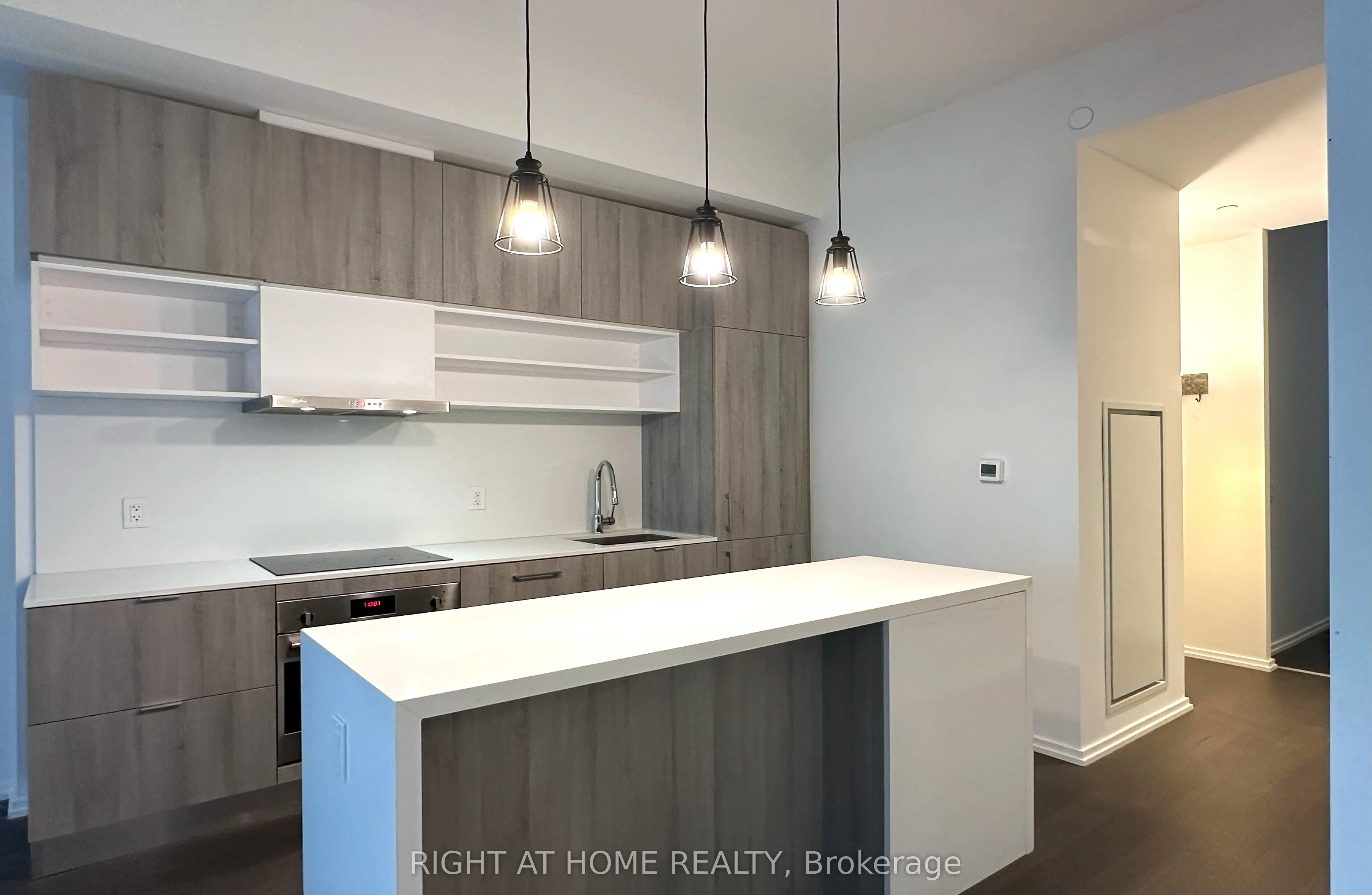 5 Soudan Avenue, #1008