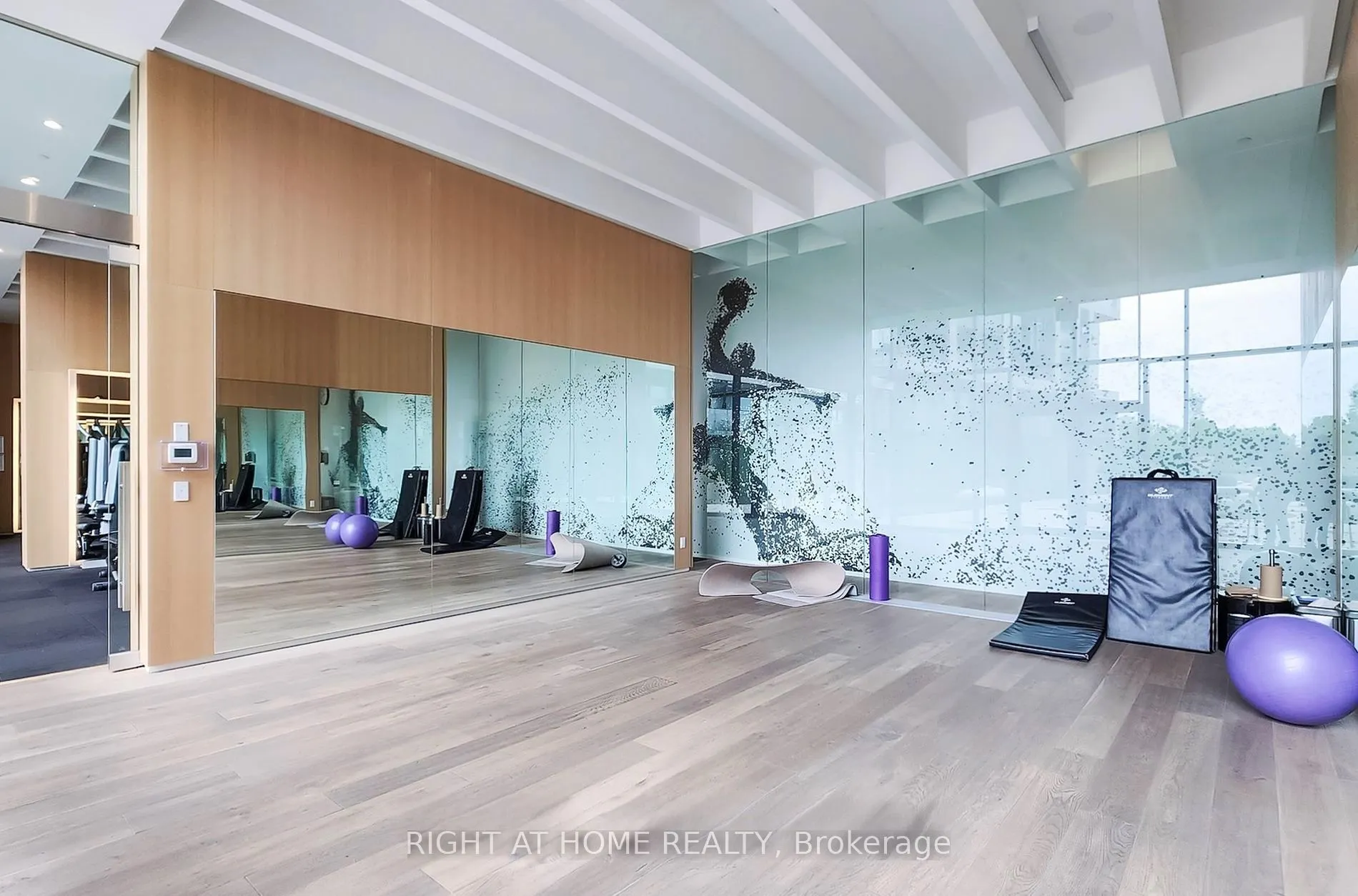 5 Soudan Avenue, #1008