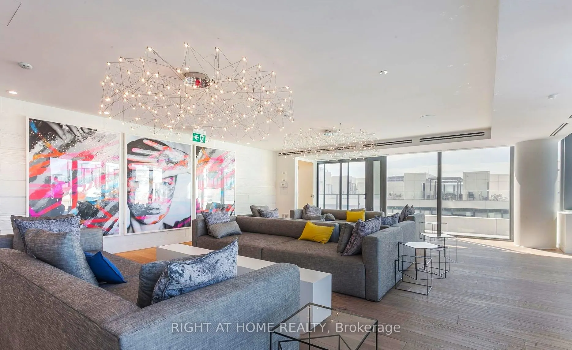 5 Soudan Avenue, #1008