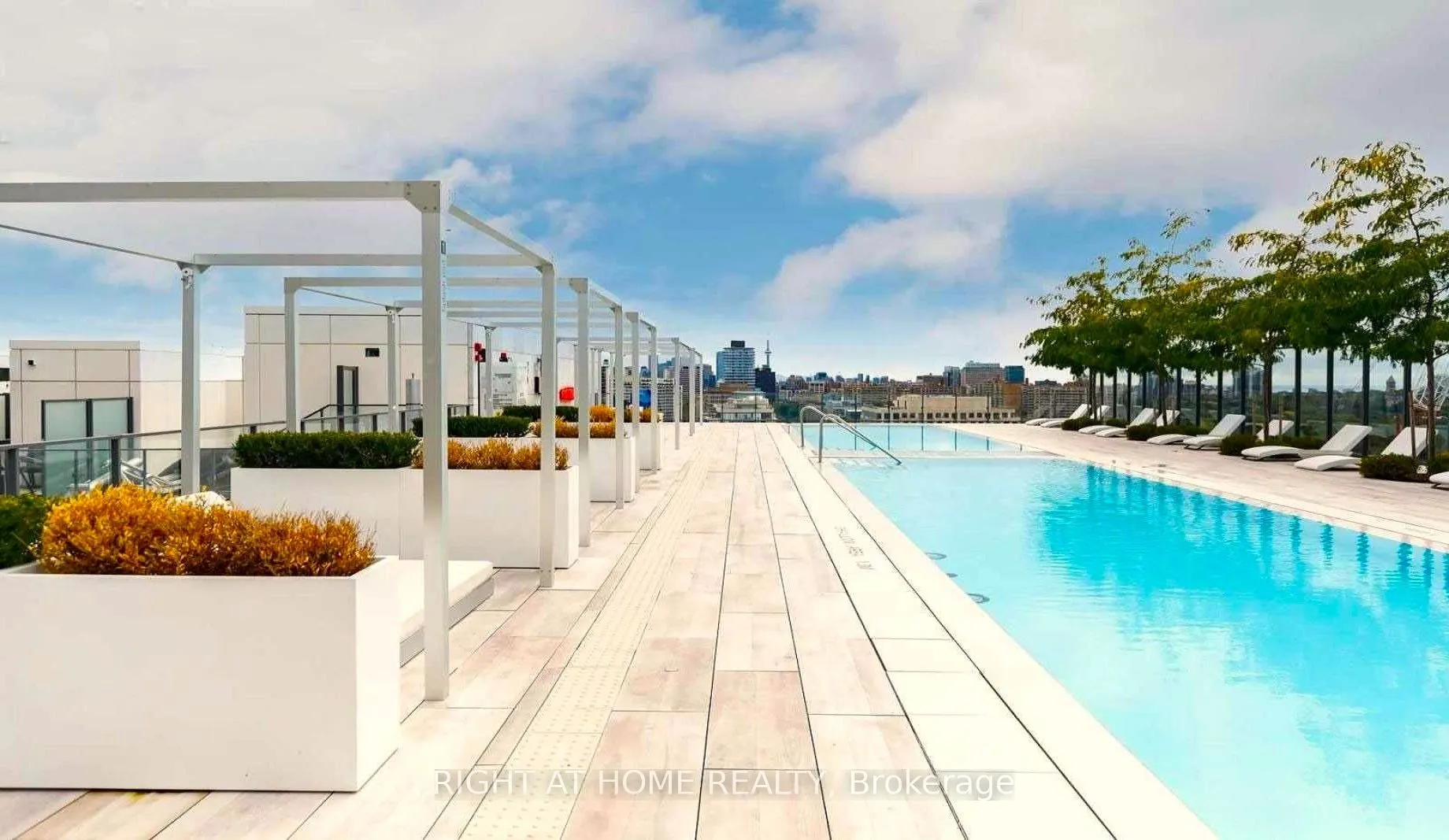 5 Soudan Avenue, #1008