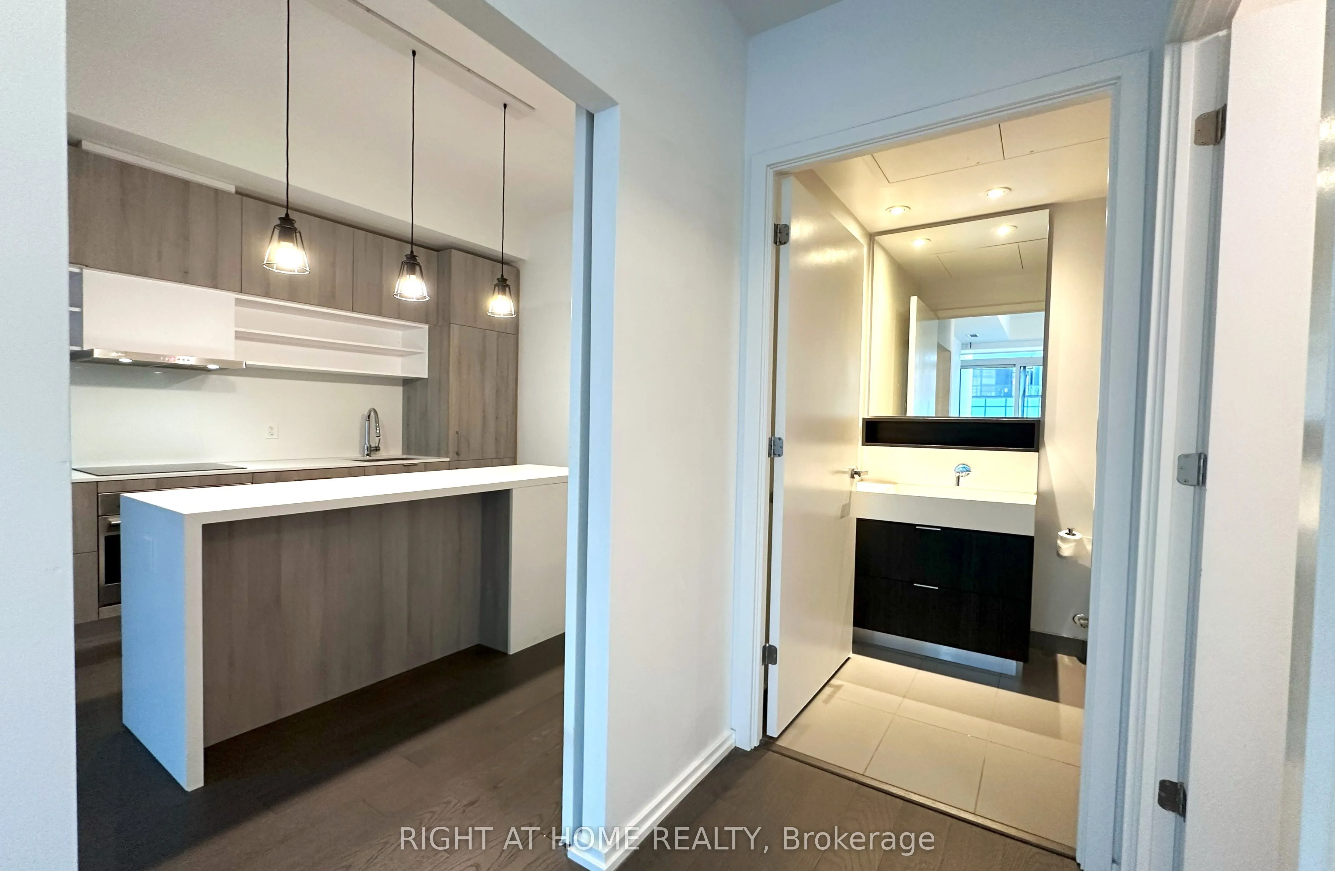 5 Soudan Avenue, #1008