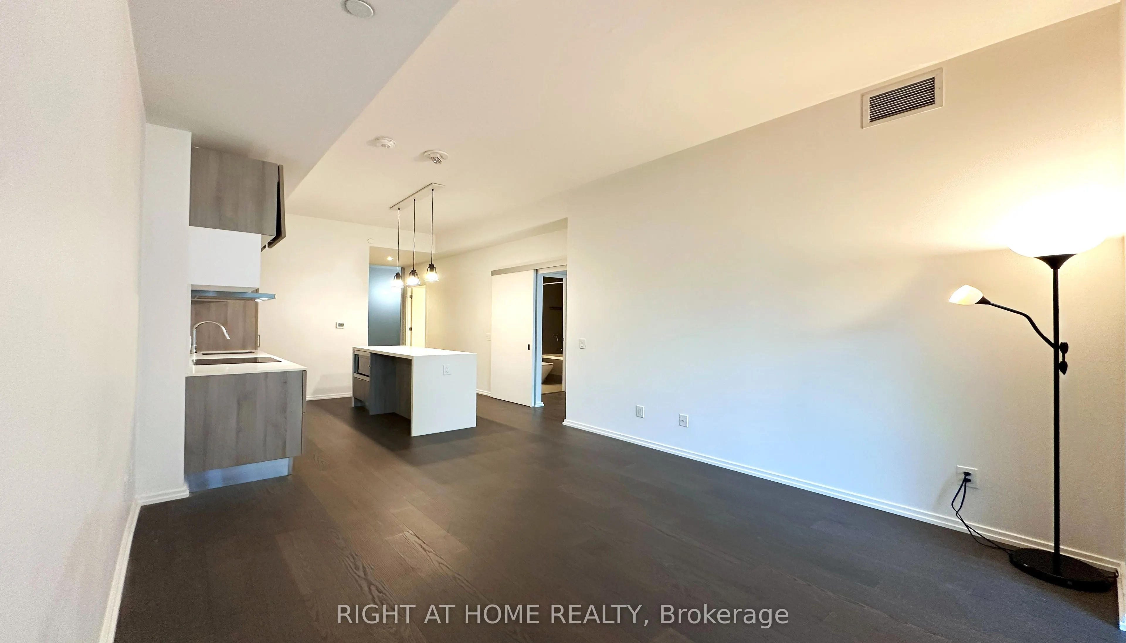 5 Soudan Avenue, #1008