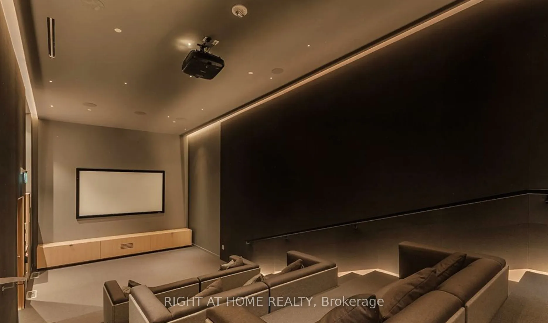 5 Soudan Avenue, #1008