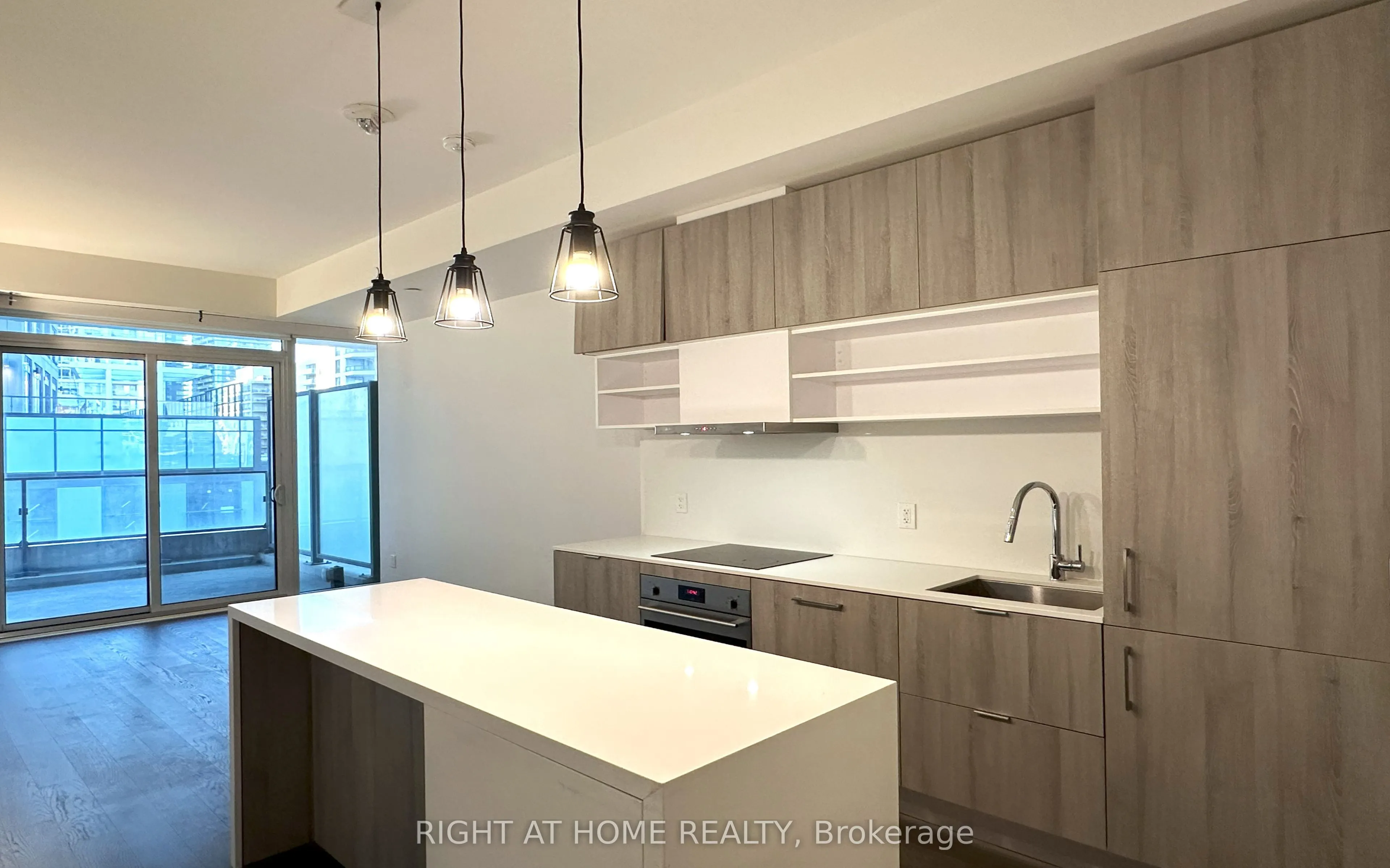 5 Soudan Avenue, #1008