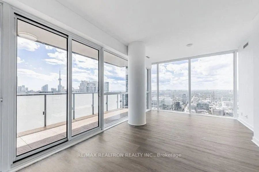 15 Grenville Street, #3303