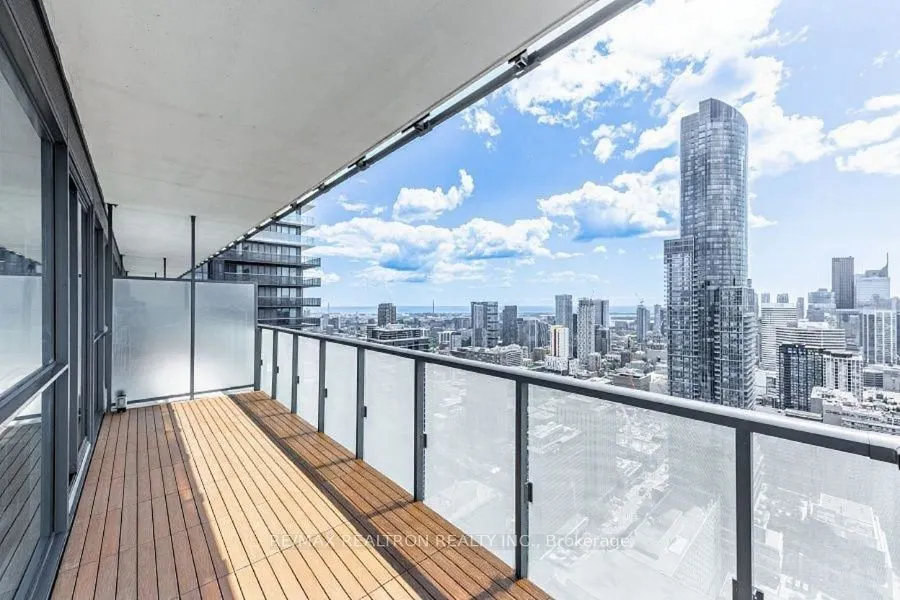 15 Grenville Street, #3303
