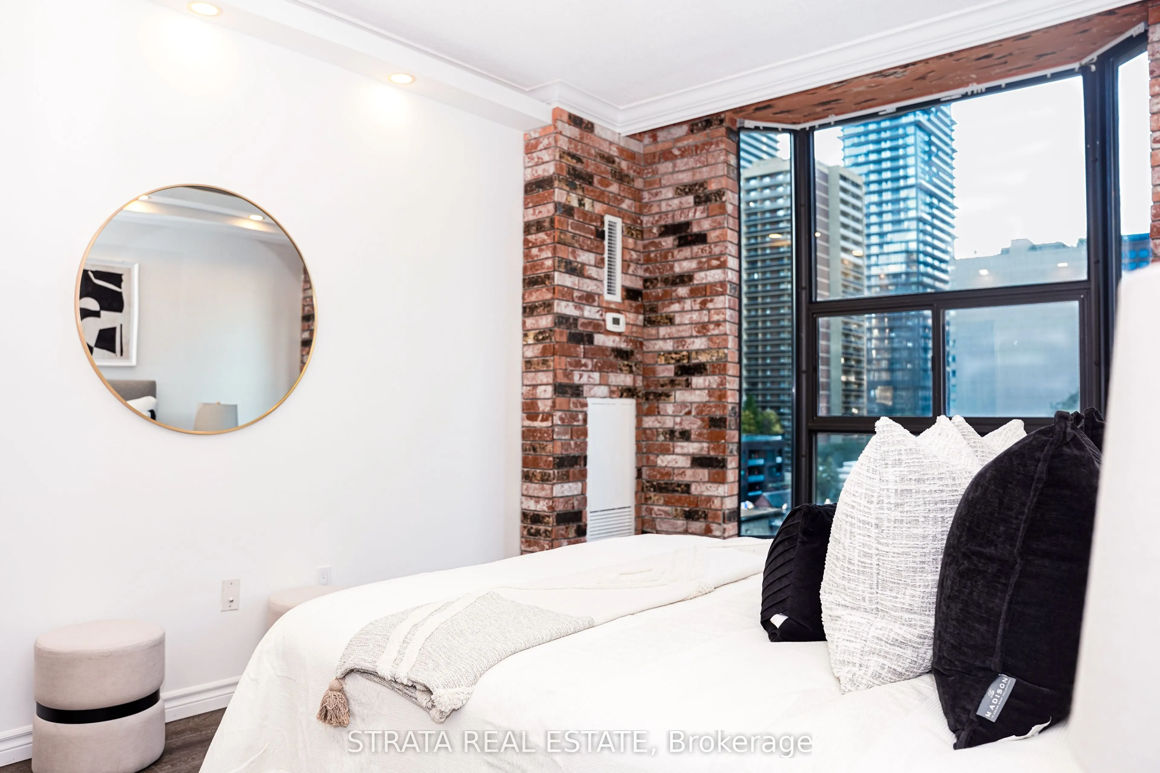86 Gloucester Street, #702