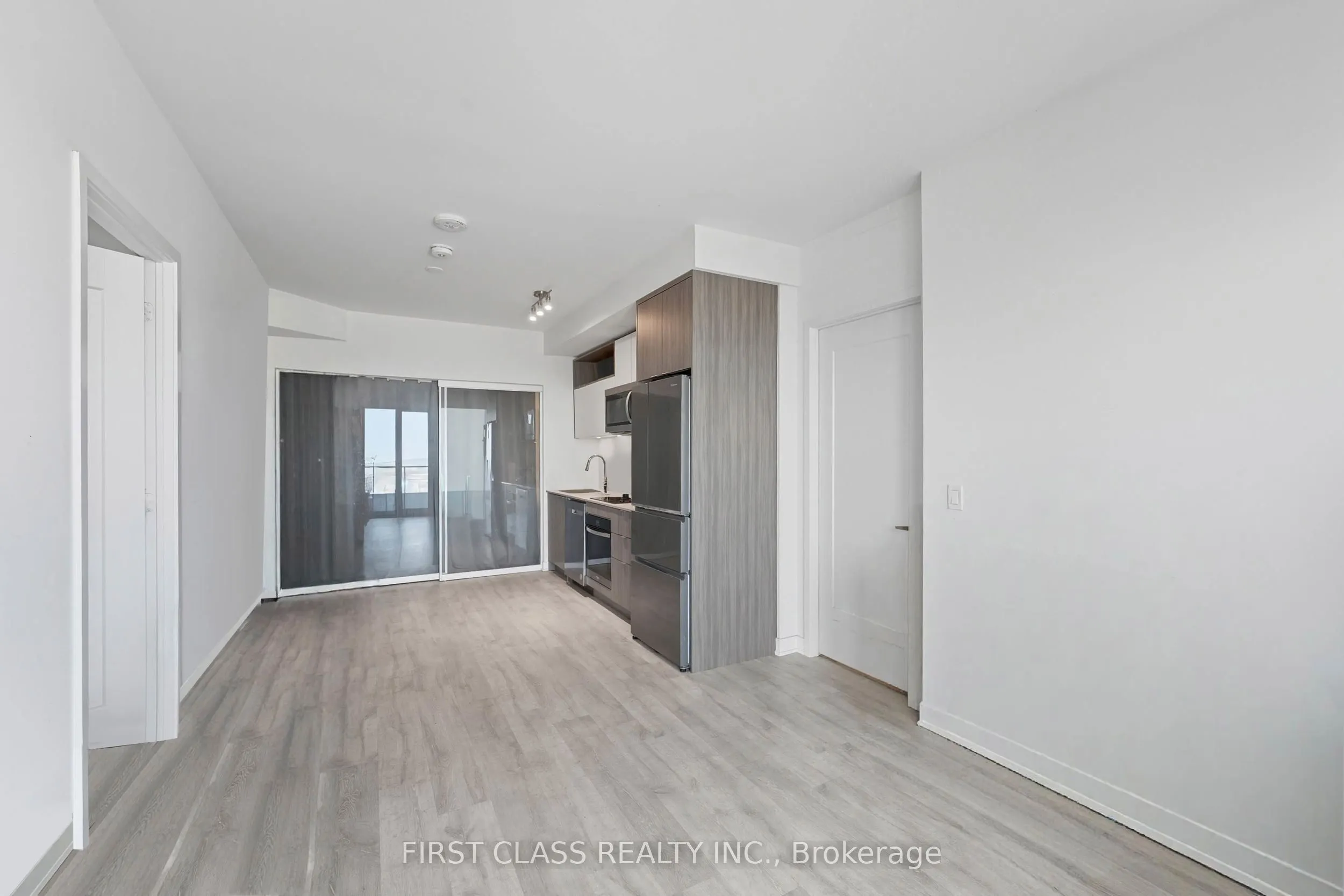 70 Princess Street, #2706 E