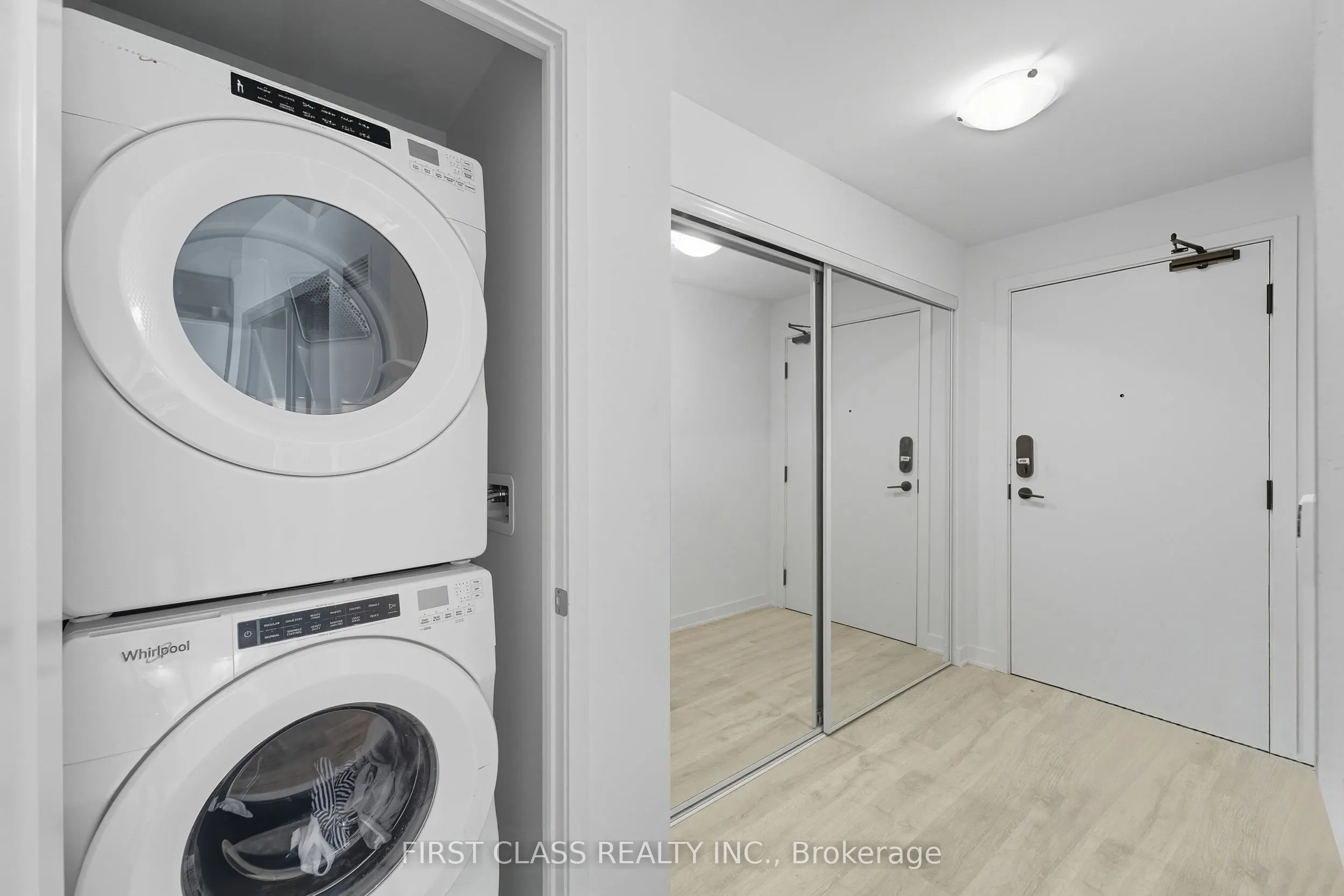 70 Princess Street, #2706 E