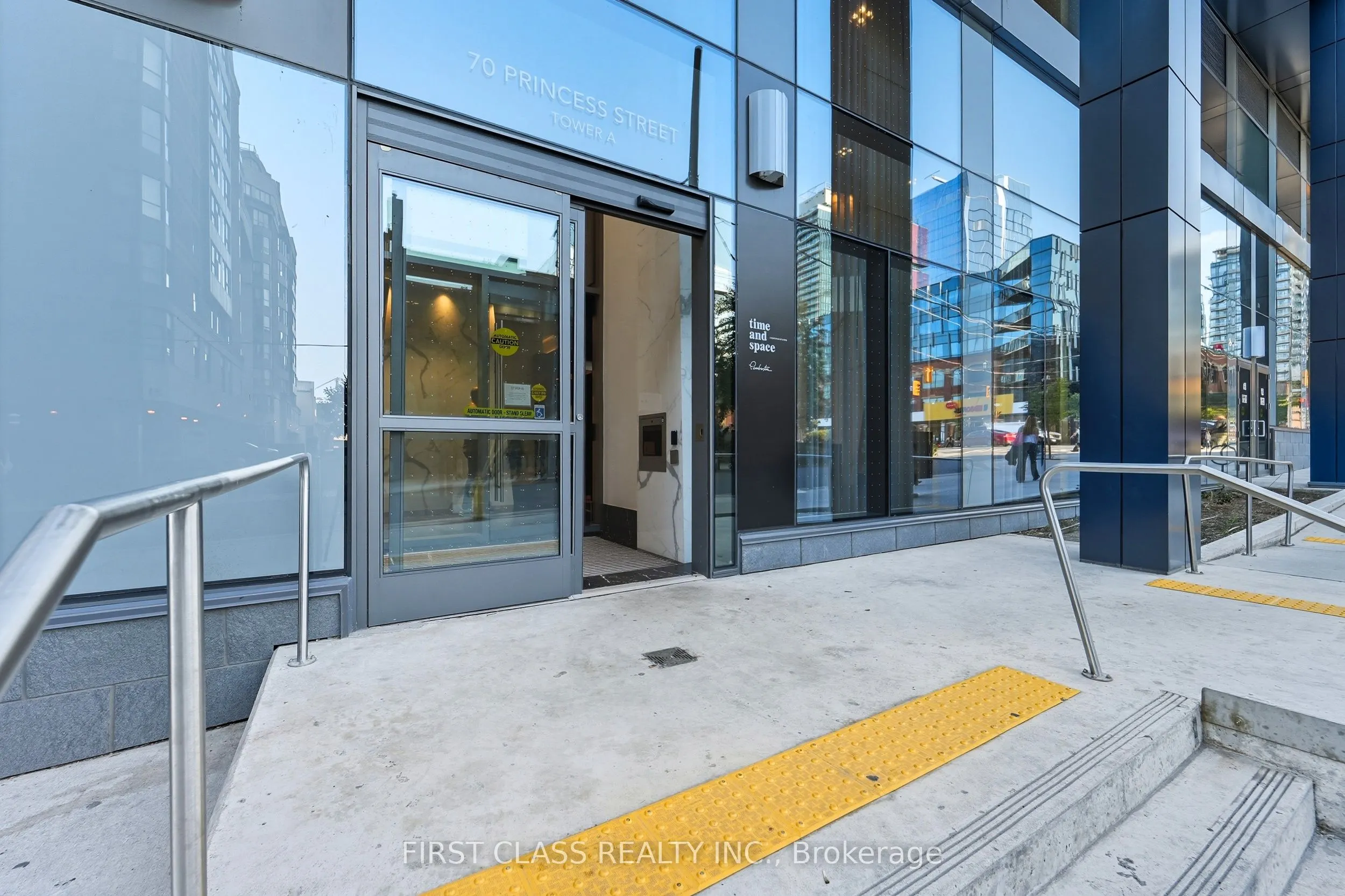 70 Princess Street, #2706 E