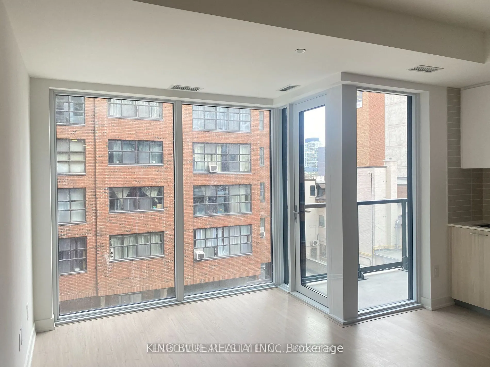 65 Mutual Street, #403