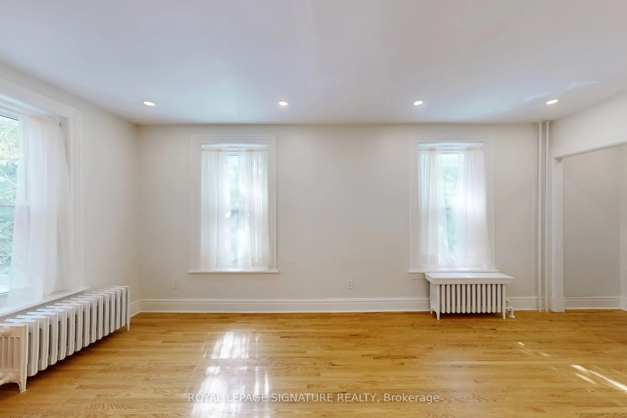 966 Dundas Street W, #A