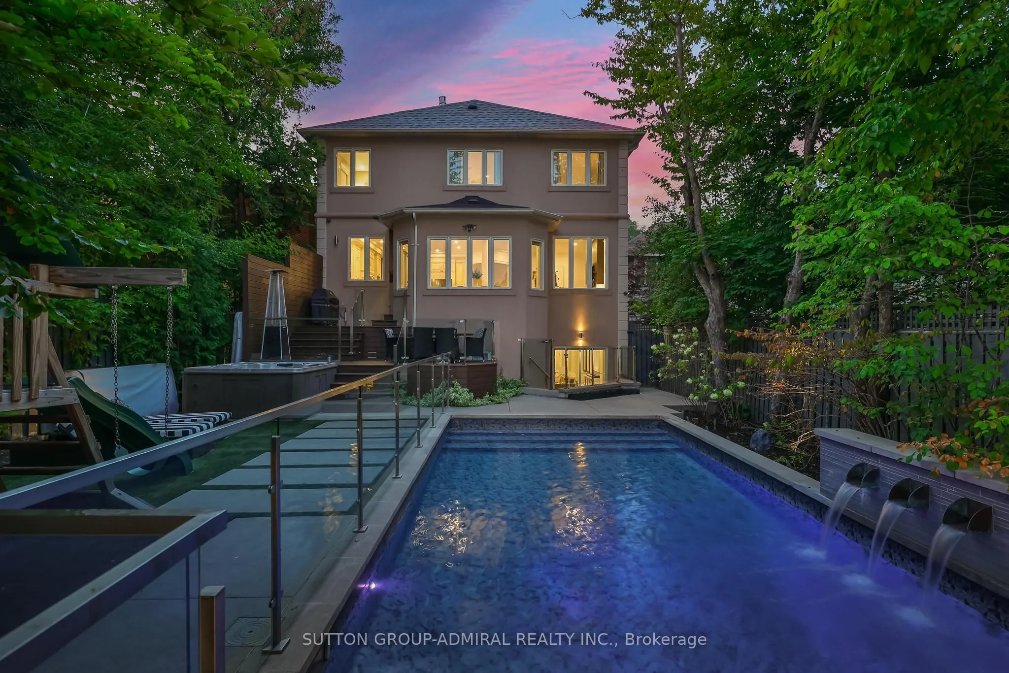 453 Glengrove Avenue W