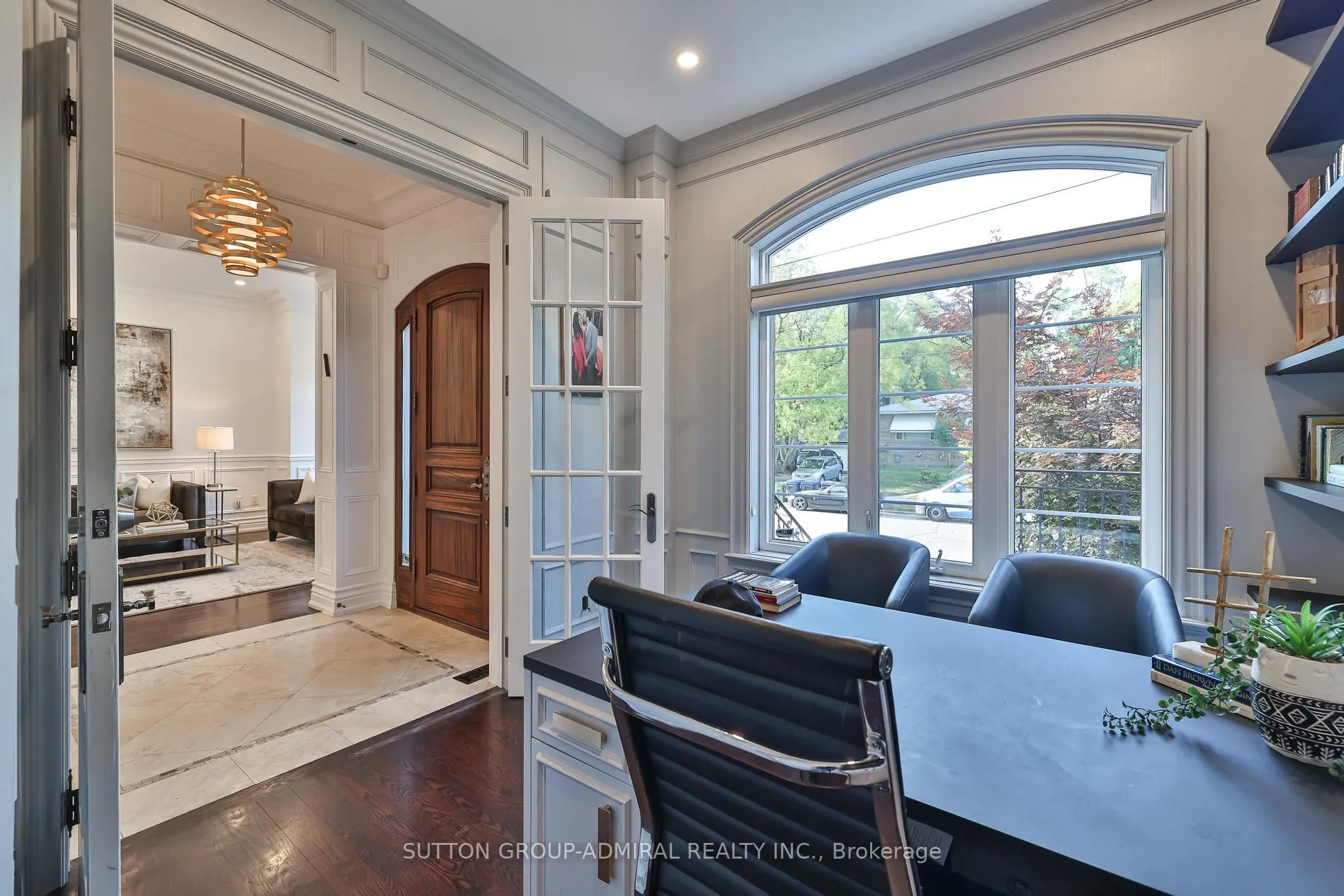 453 Glengrove Avenue W