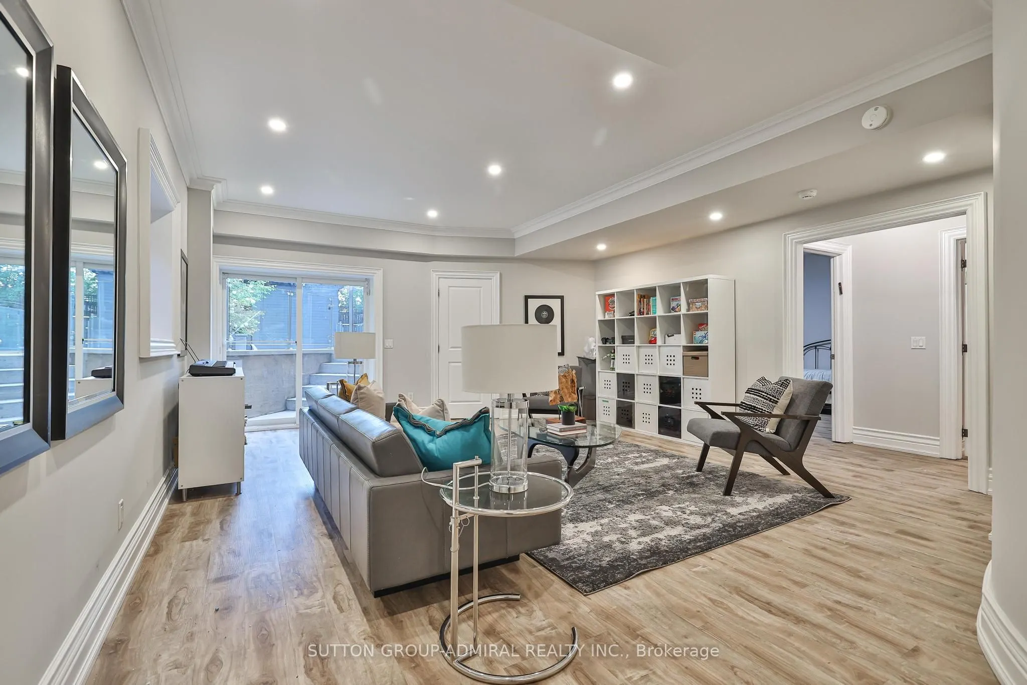 453 Glengrove Avenue W