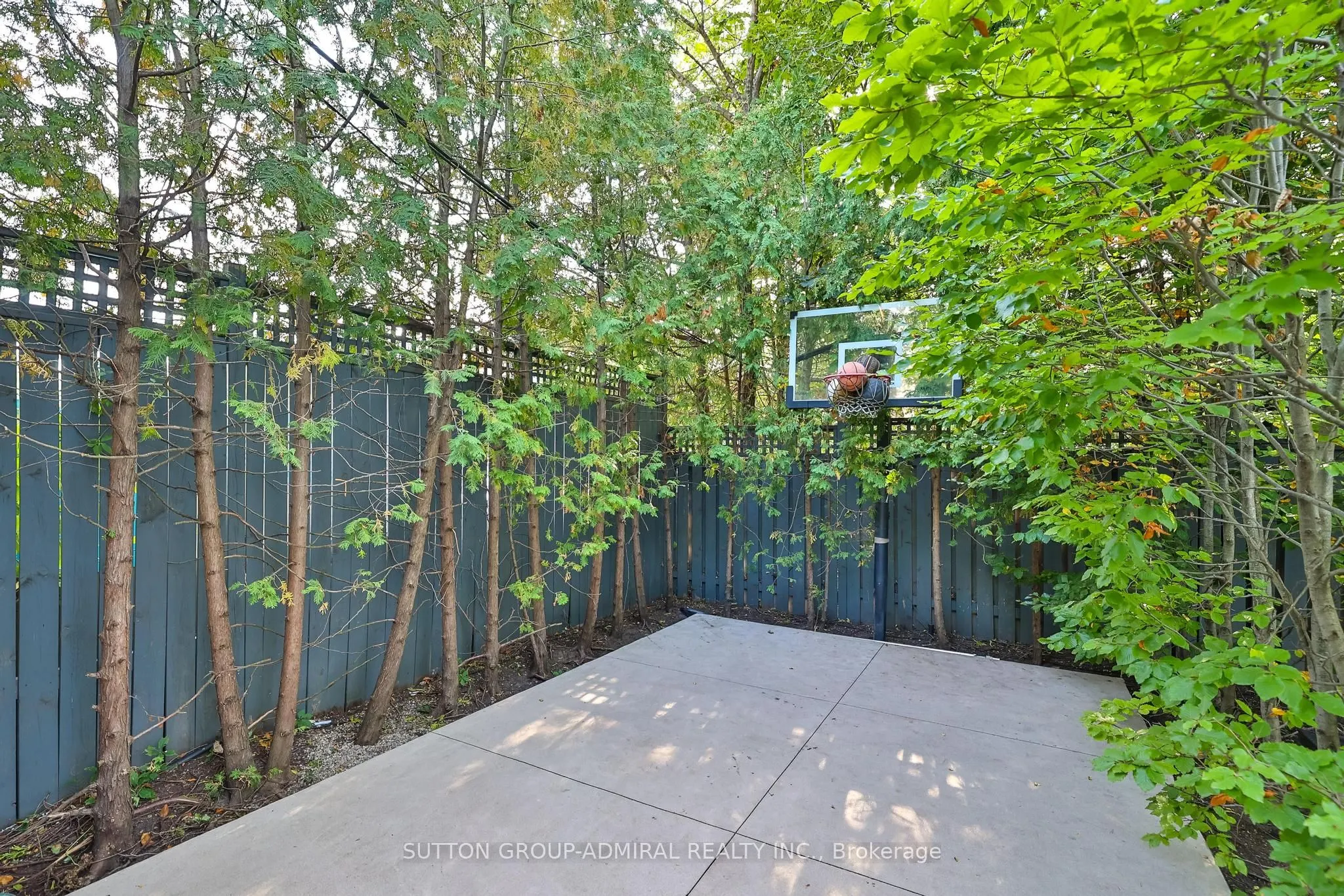 453 Glengrove Avenue W