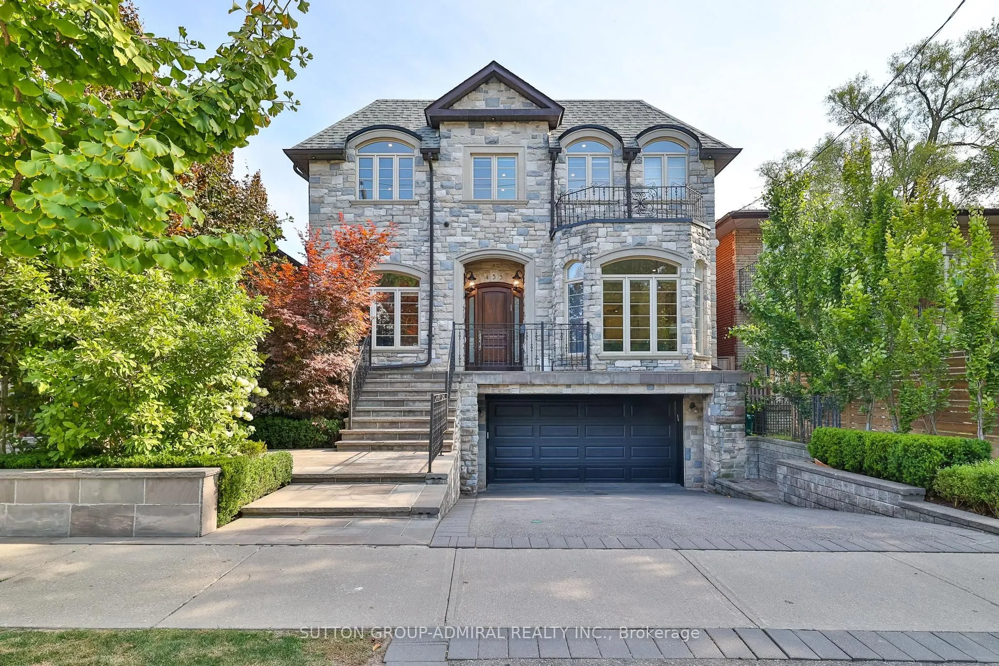453 Glengrove Avenue W