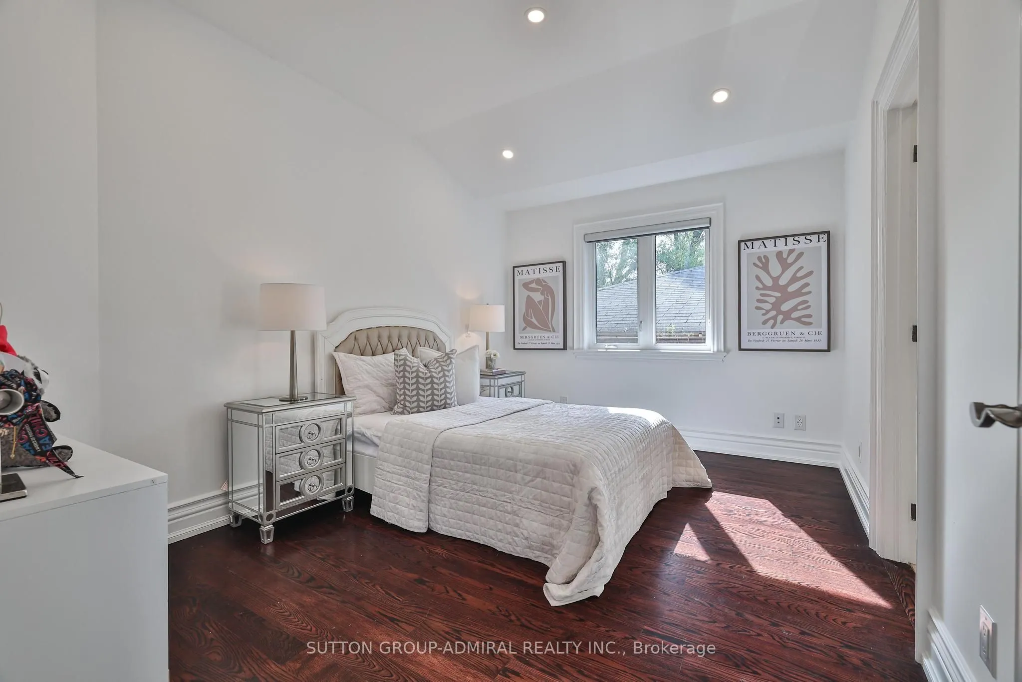 453 Glengrove Avenue W