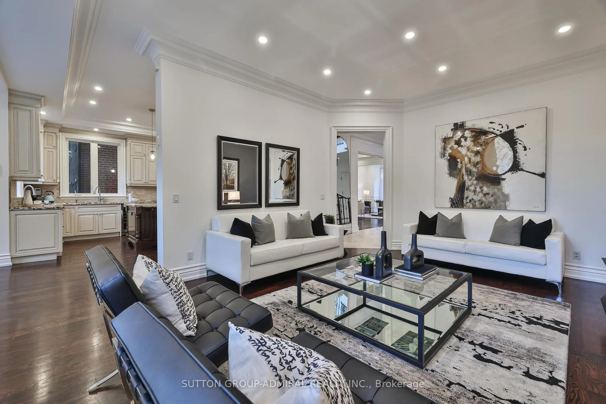 453 Glengrove Avenue W